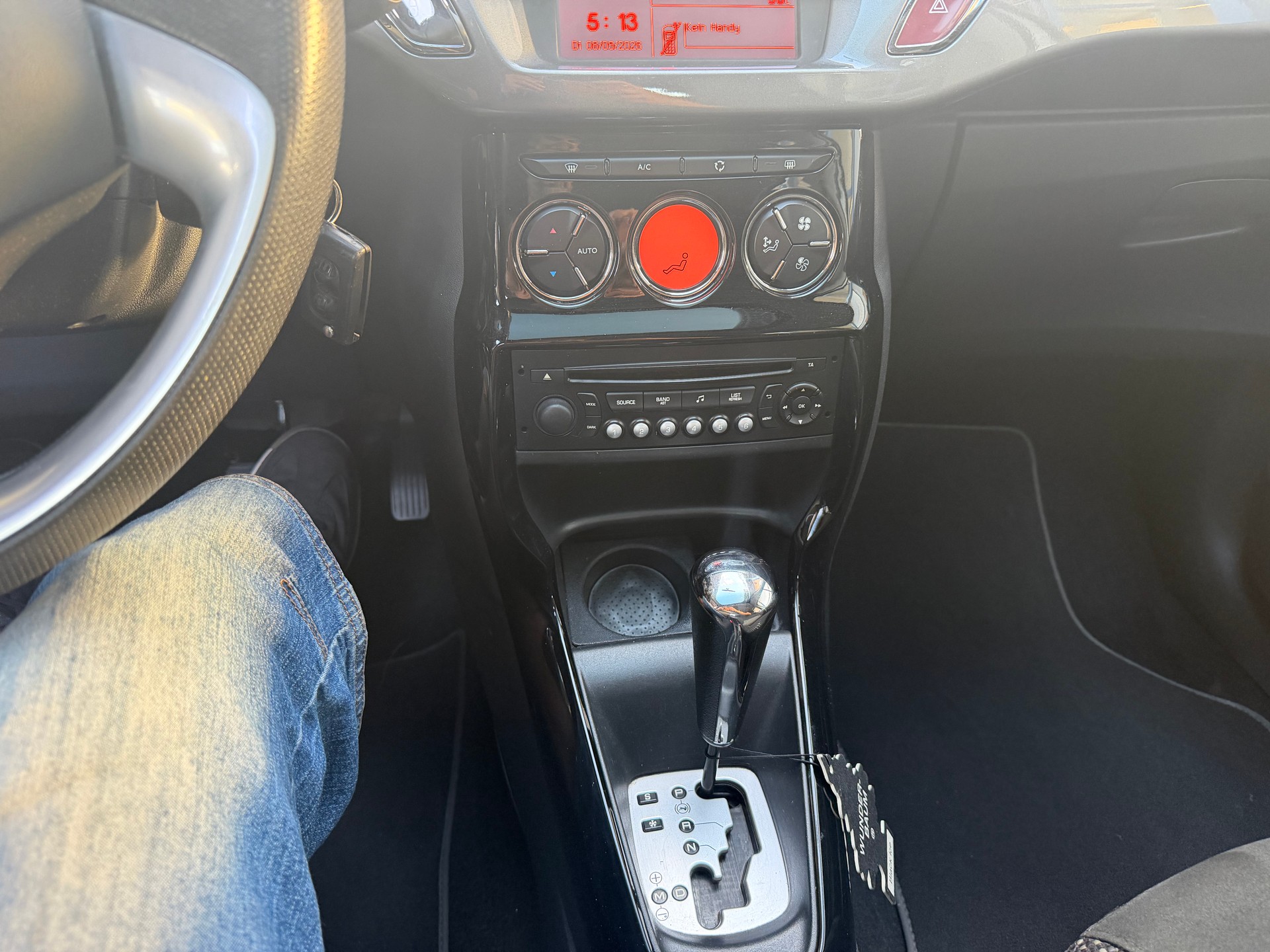 CITROEN C3 1.6i 16V Exclusive Automatic-image-3