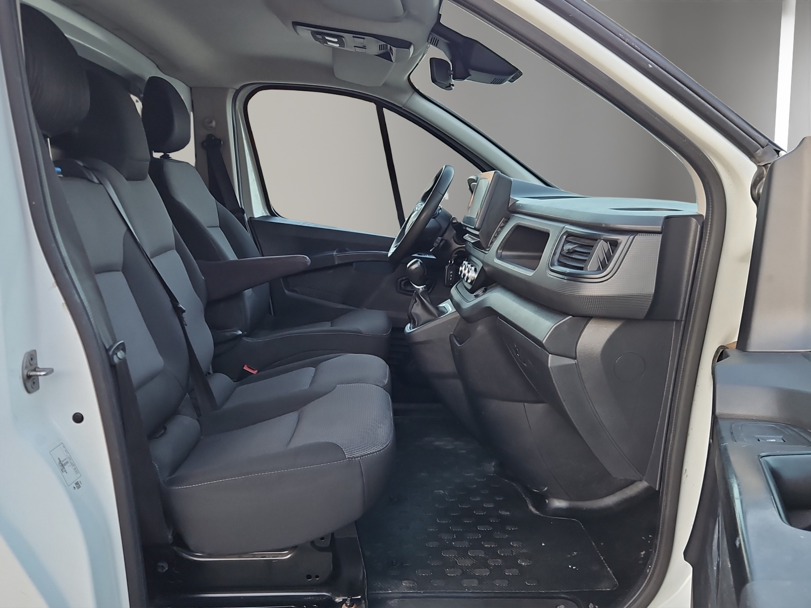 RENAULT Trafic 2.0 Blue dCi 150 Advance L2H1 EDC EN-image-9