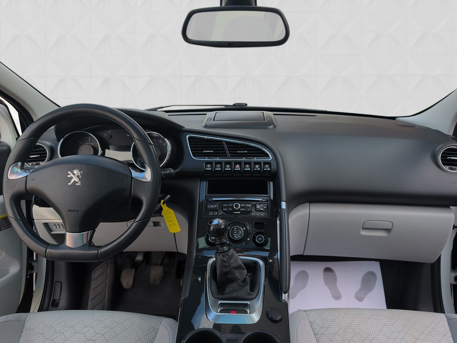 PEUGEOT 3008 1.6 HDI Business-image-8
