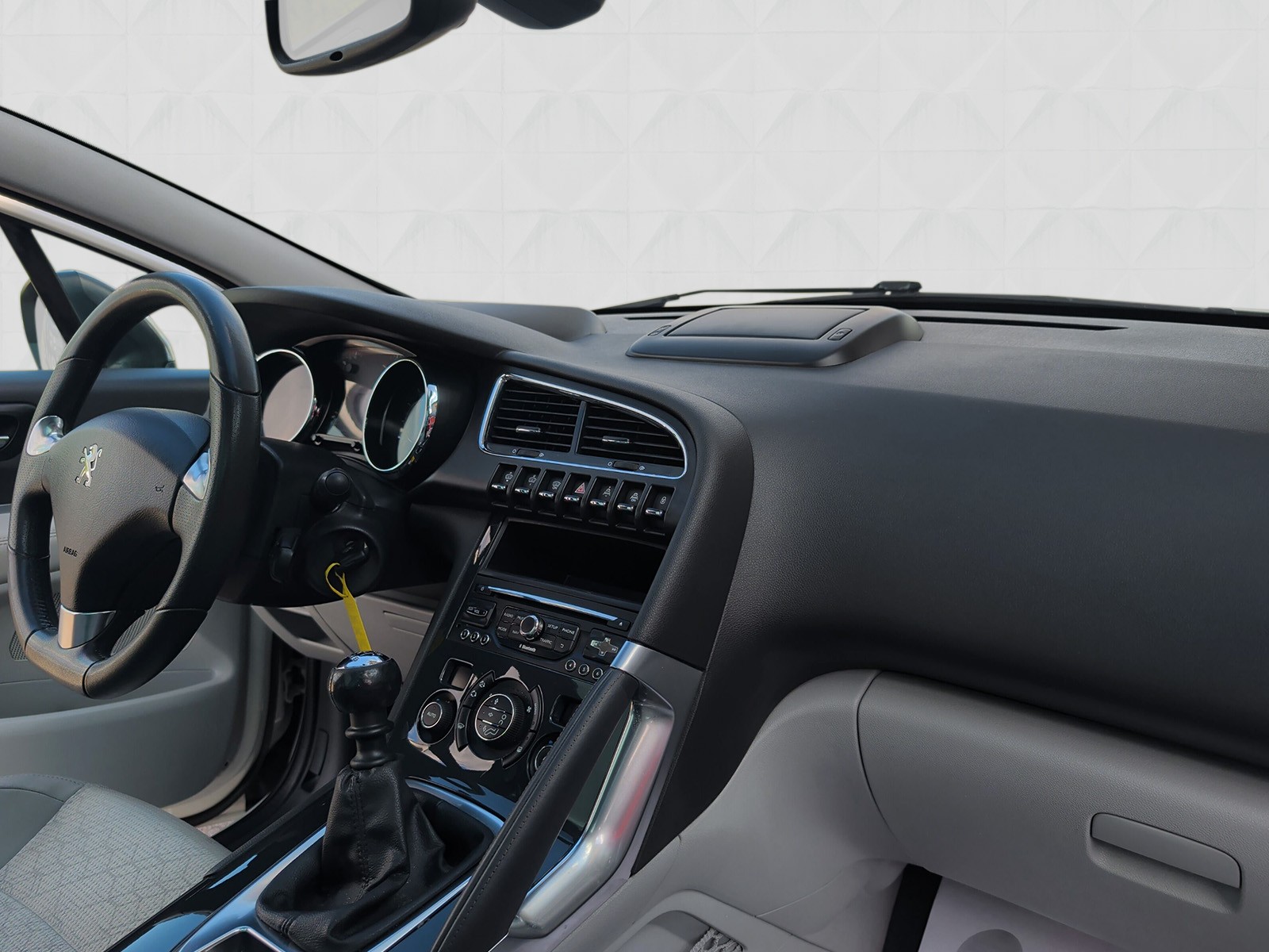 PEUGEOT 3008 1.6 HDI Business-image-9