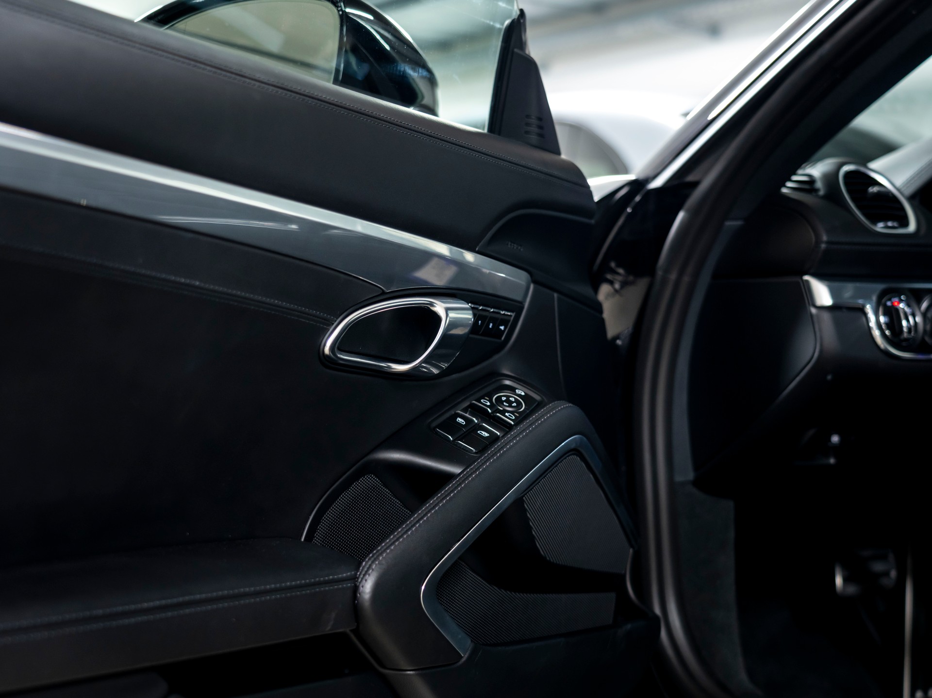 PORSCHE 718 Cayman S 2.5 PDK-image-17