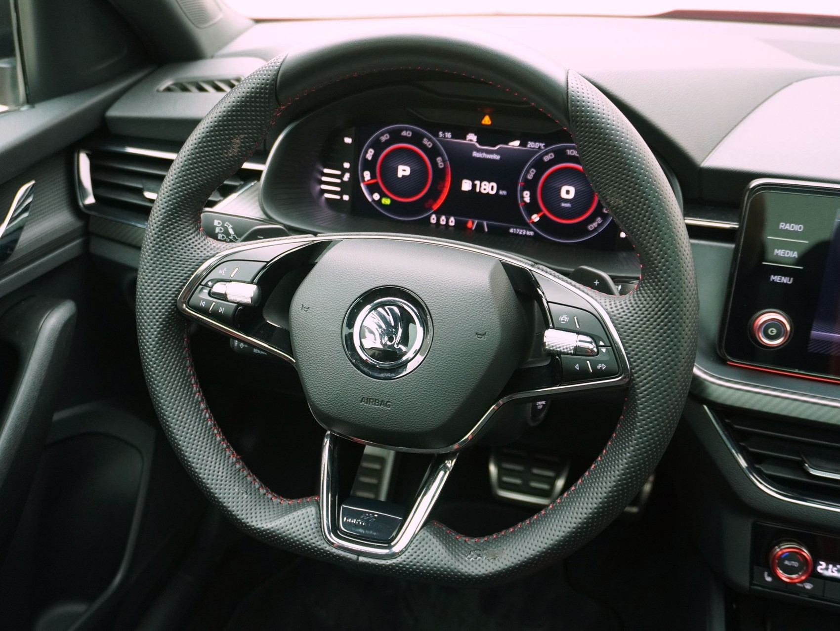 SKODA Kamiq 1.5 TSI DSG Monte Carlo-image-12