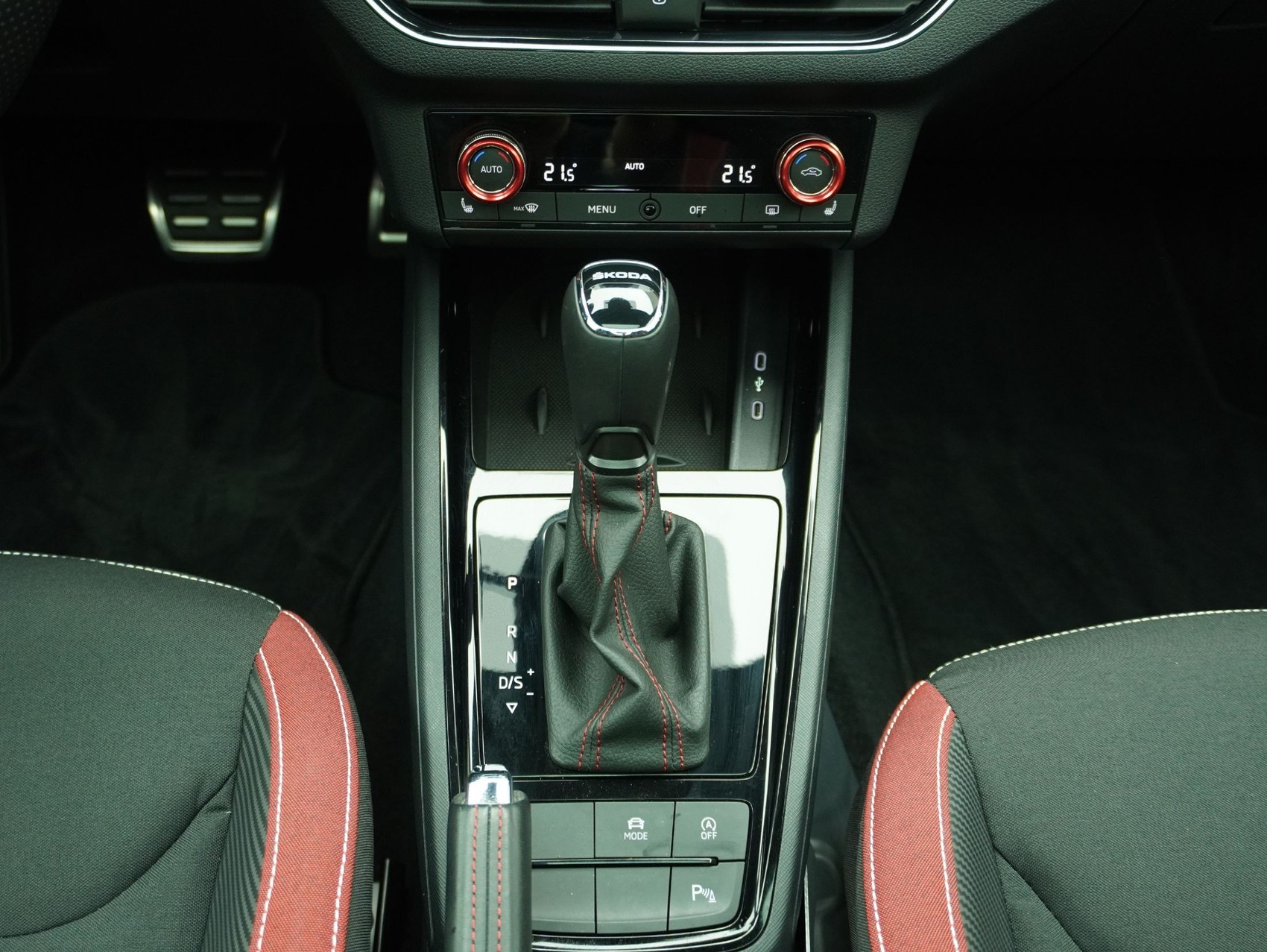 SKODA Kamiq 1.5 TSI DSG Monte Carlo-image-16