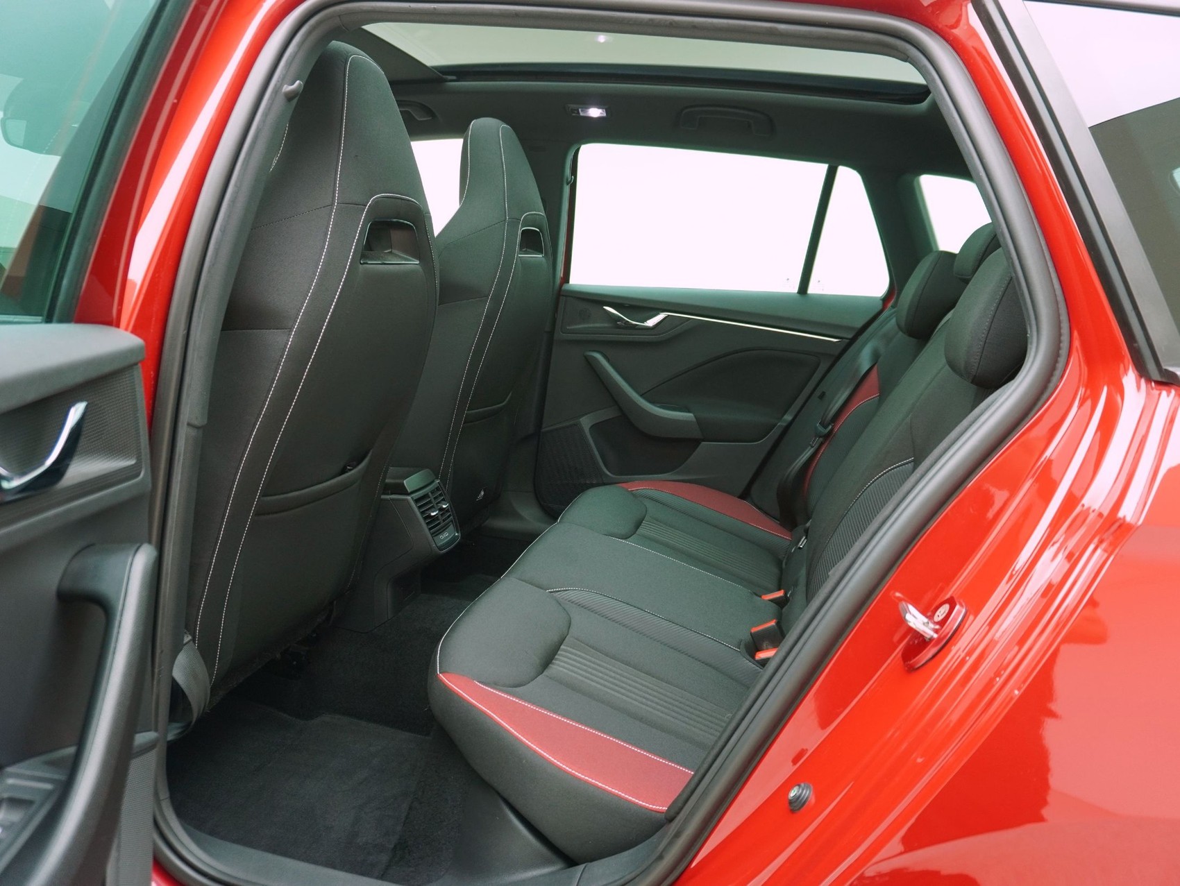 SKODA Kamiq 1.5 TSI DSG Monte Carlo-image-13