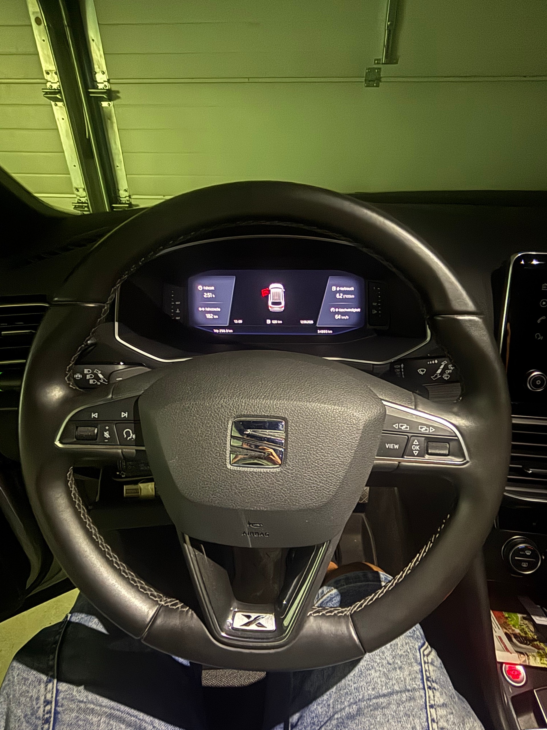 SEAT 2.0 TSI Xcellence 4Drive DSG-image-2
