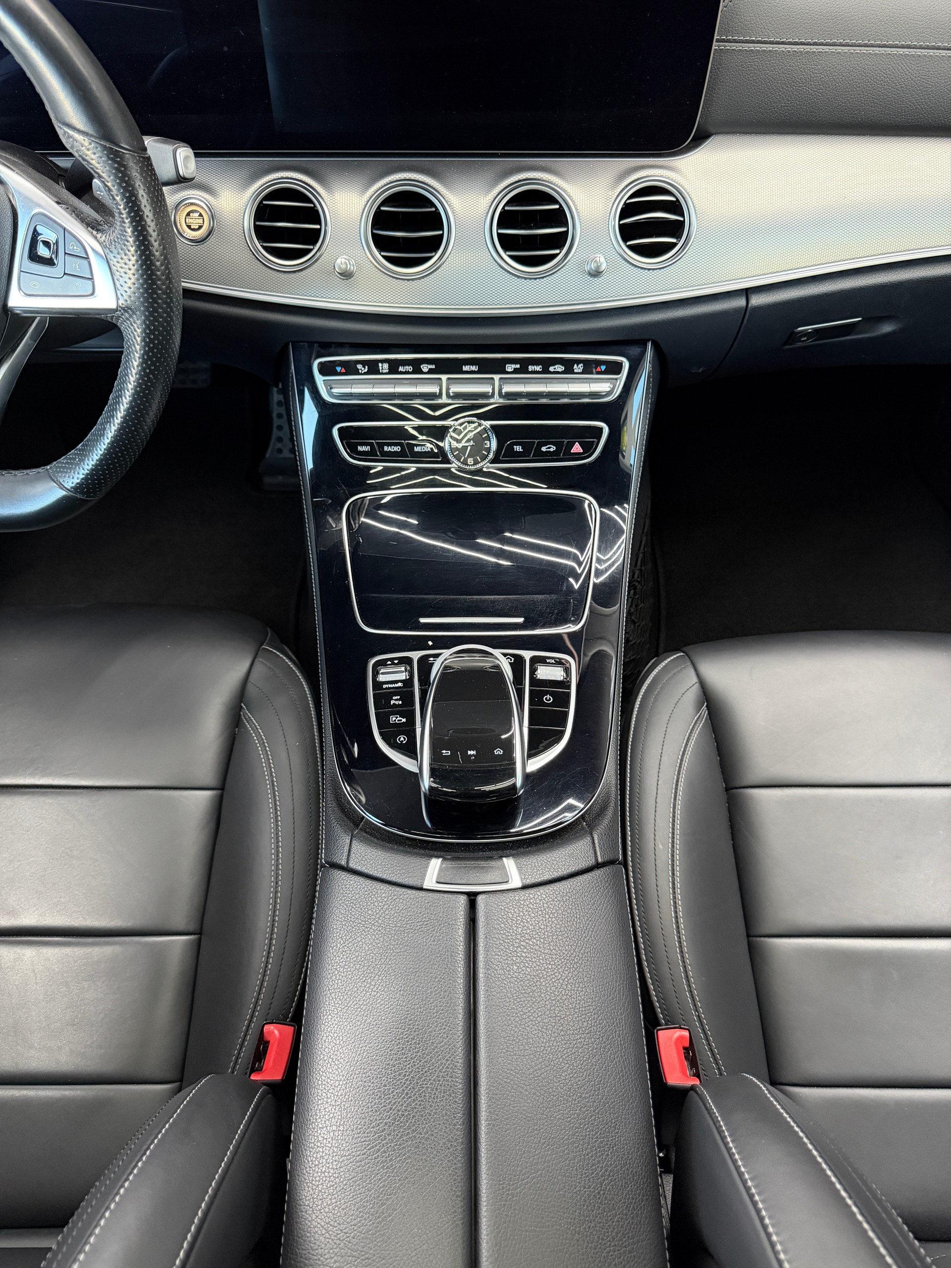 MERCEDES-BENZ E 350 d AMG Line 4Matic 9G-Tronic-image-11