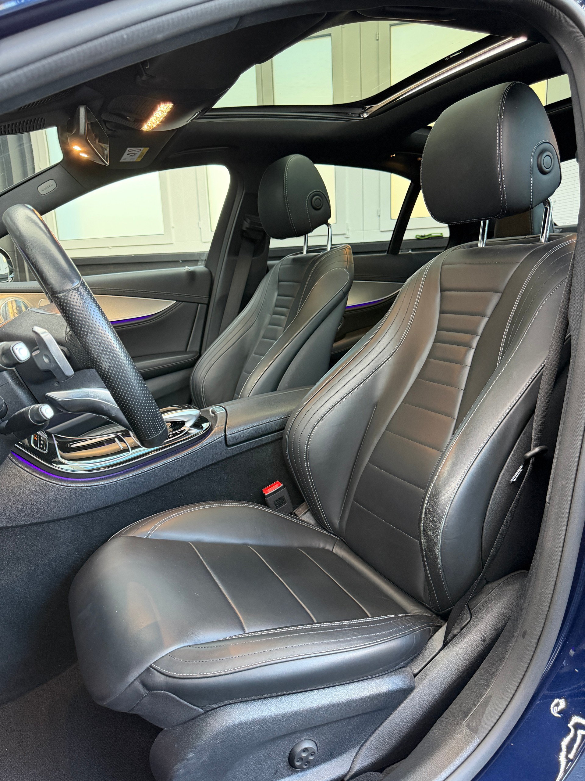 MERCEDES-BENZ E 350 d AMG Line 4Matic 9G-Tronic-image-9