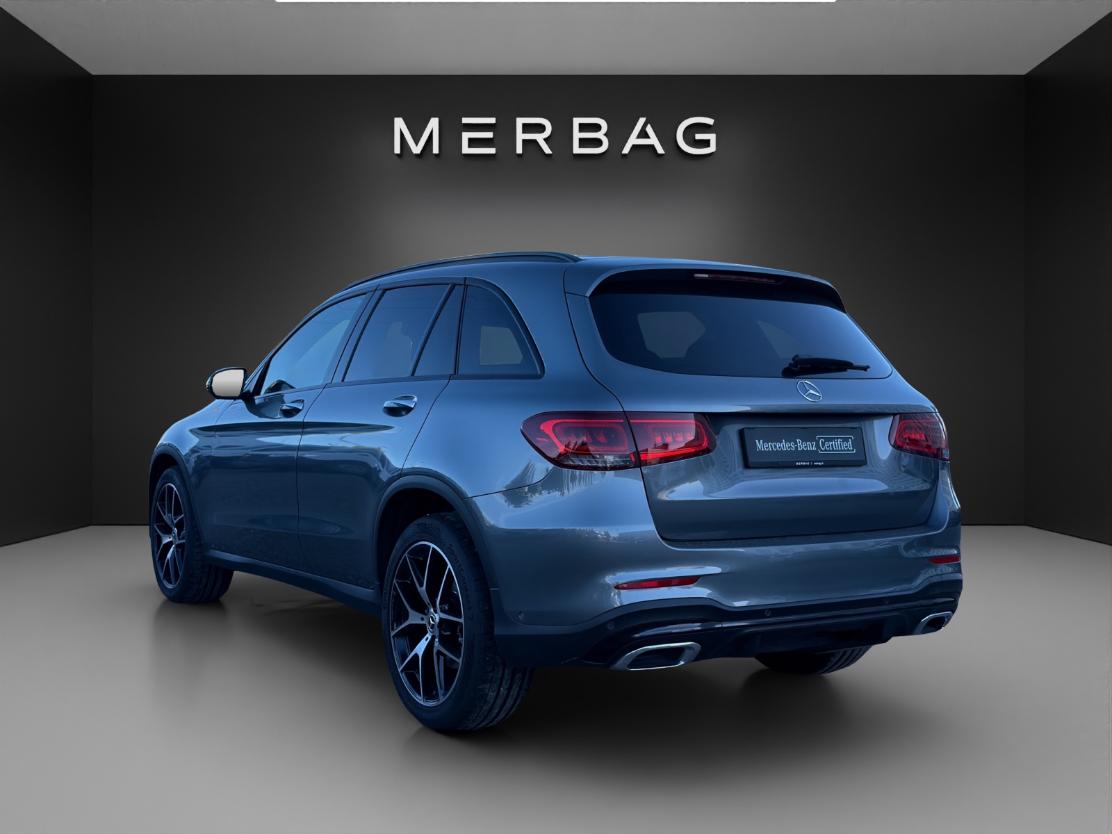 MERCEDES-BENZ GLC 300 d AMG Line 4Matic-image-3
