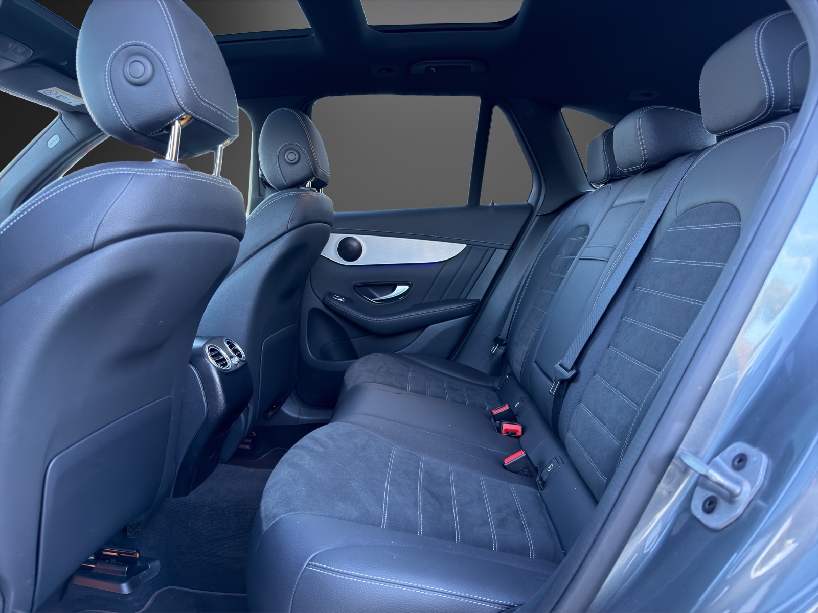 MERCEDES-BENZ GLC 300 d AMG Line 4Matic-image-8