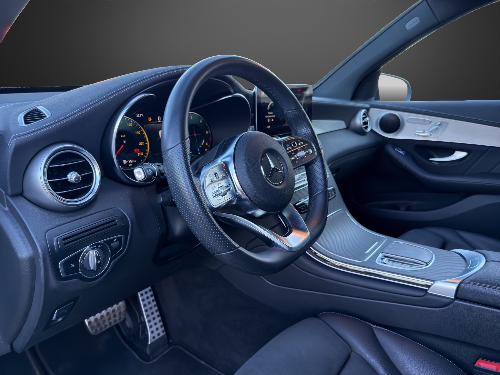 MERCEDES-BENZ GLC 300 d AMG Line 4Matic-image-6
