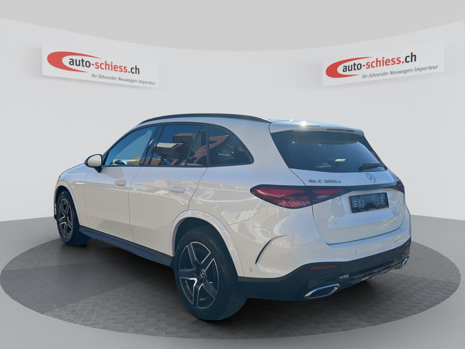 MERCEDES-BENZ GLC 300 d 4Matic 9G-Tronic AMG Edition Night-image-2
