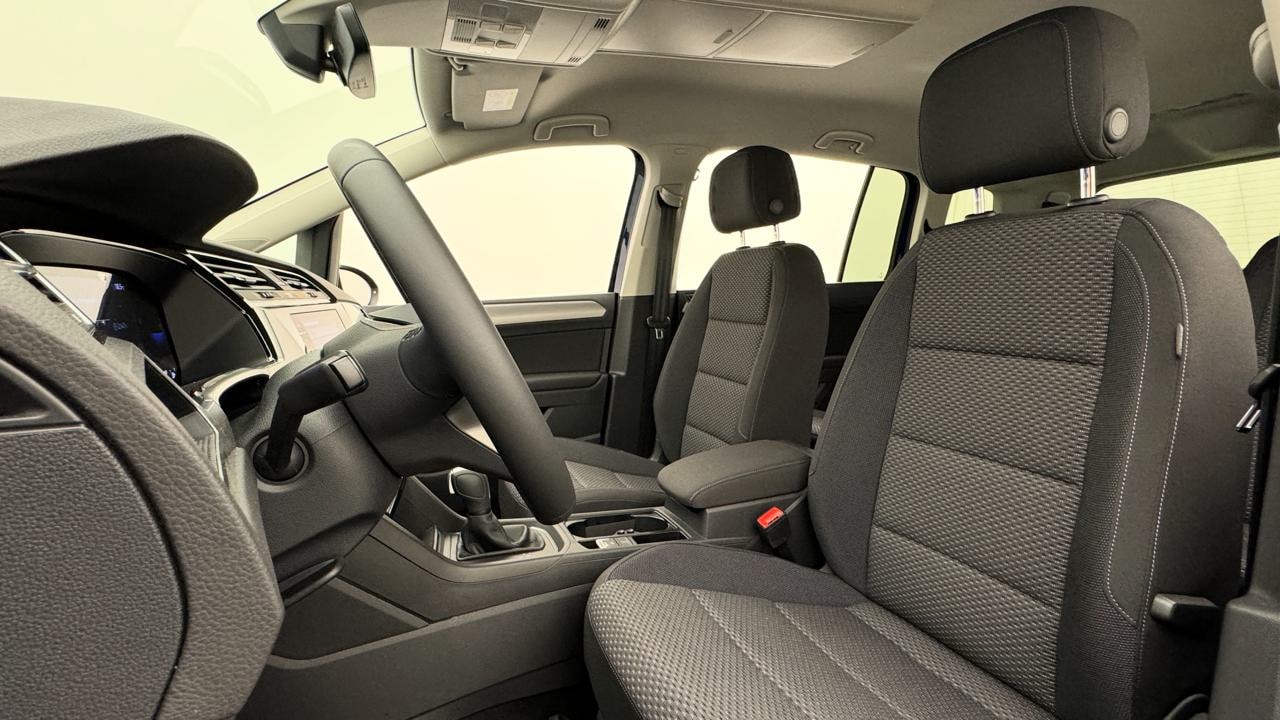 VW Touran 1.5 TSI EVO Limited-image-4