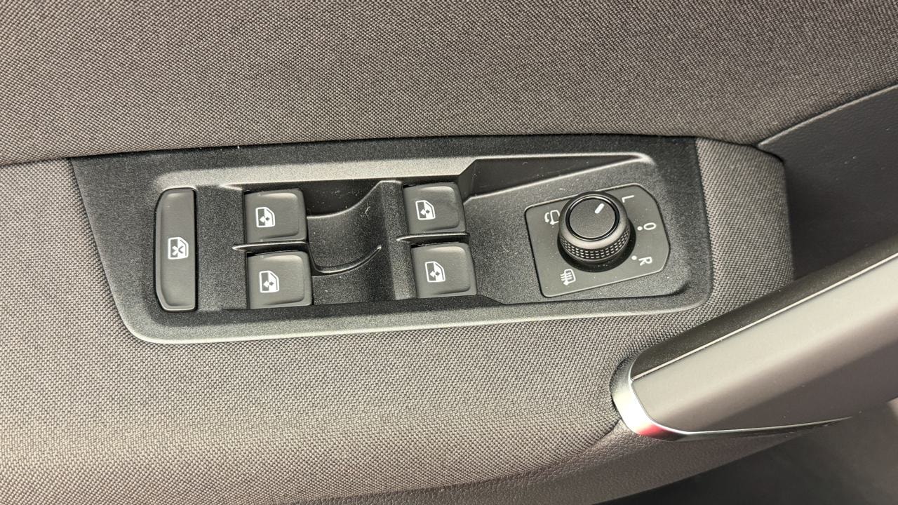 VW Touran 1.5 TSI EVO Limited-image-8