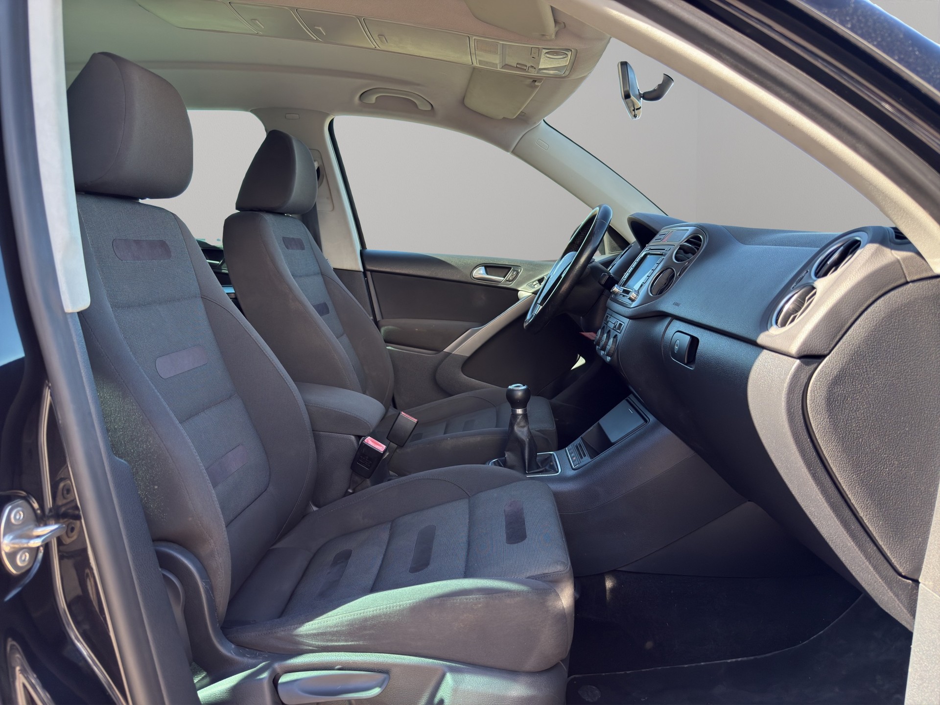 VW Tiguan 2.0 TDI Sport&Style-image-19