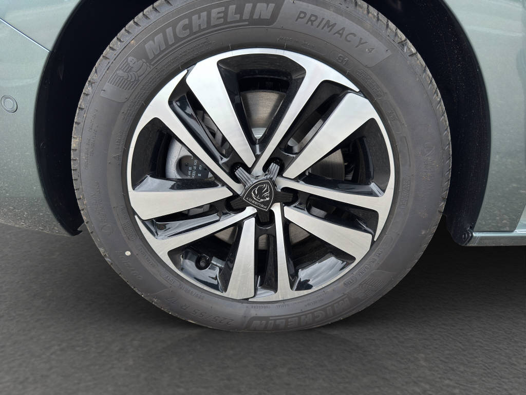 PEUGEOT Traveller Std. Family Ed. 2.2 BHDI 180 PS EAT 8-image-16