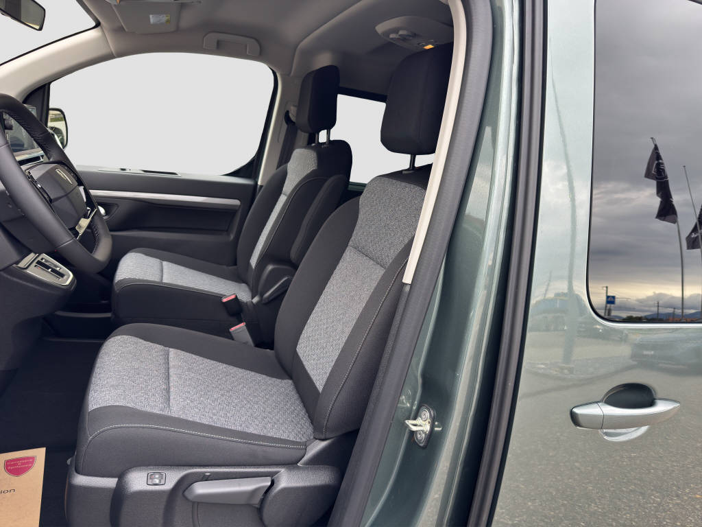 PEUGEOT Traveller Std. Family Ed. 2.2 BHDI 180 PS EAT 8-image-8