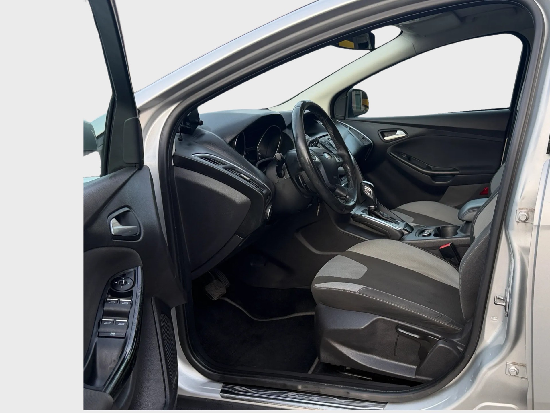FORD Focus 1.6i VCT Carving PowerShift Frisch ab MFK&Service-image-6