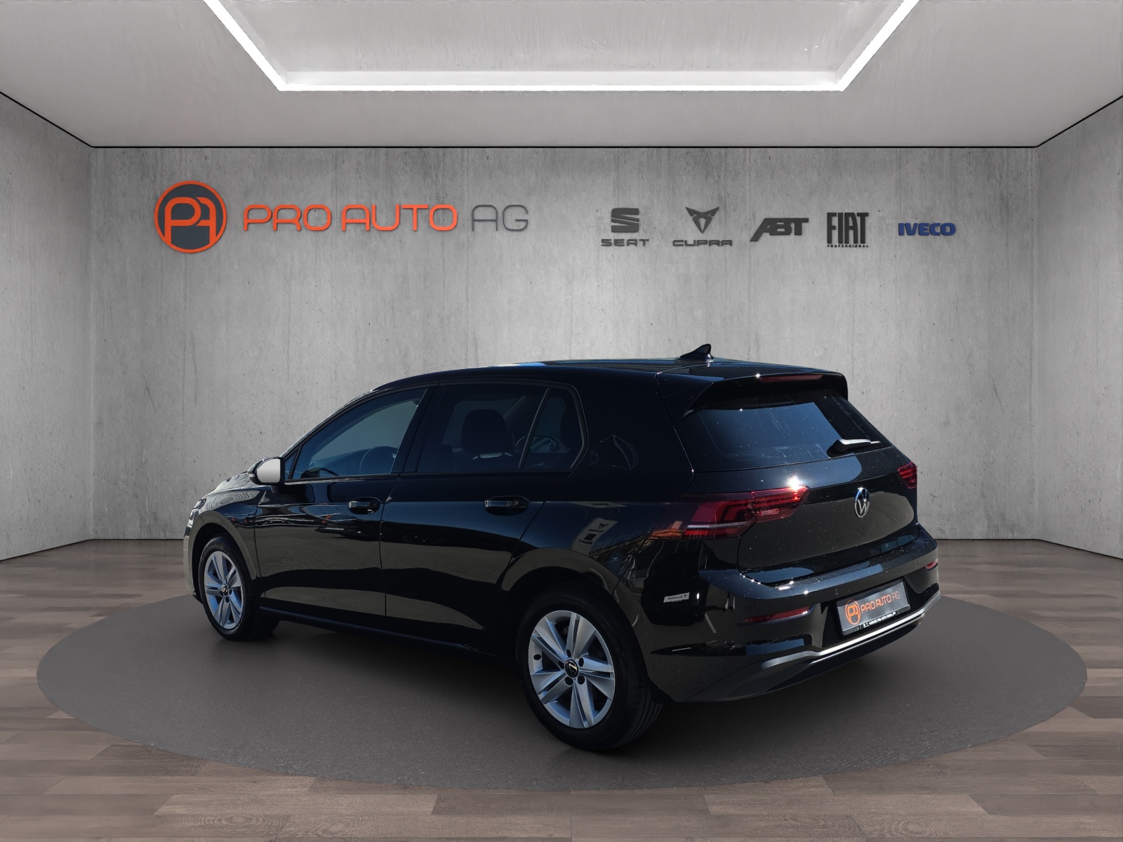 VW Golf 1.5 TSI Basis-showroom-element-2