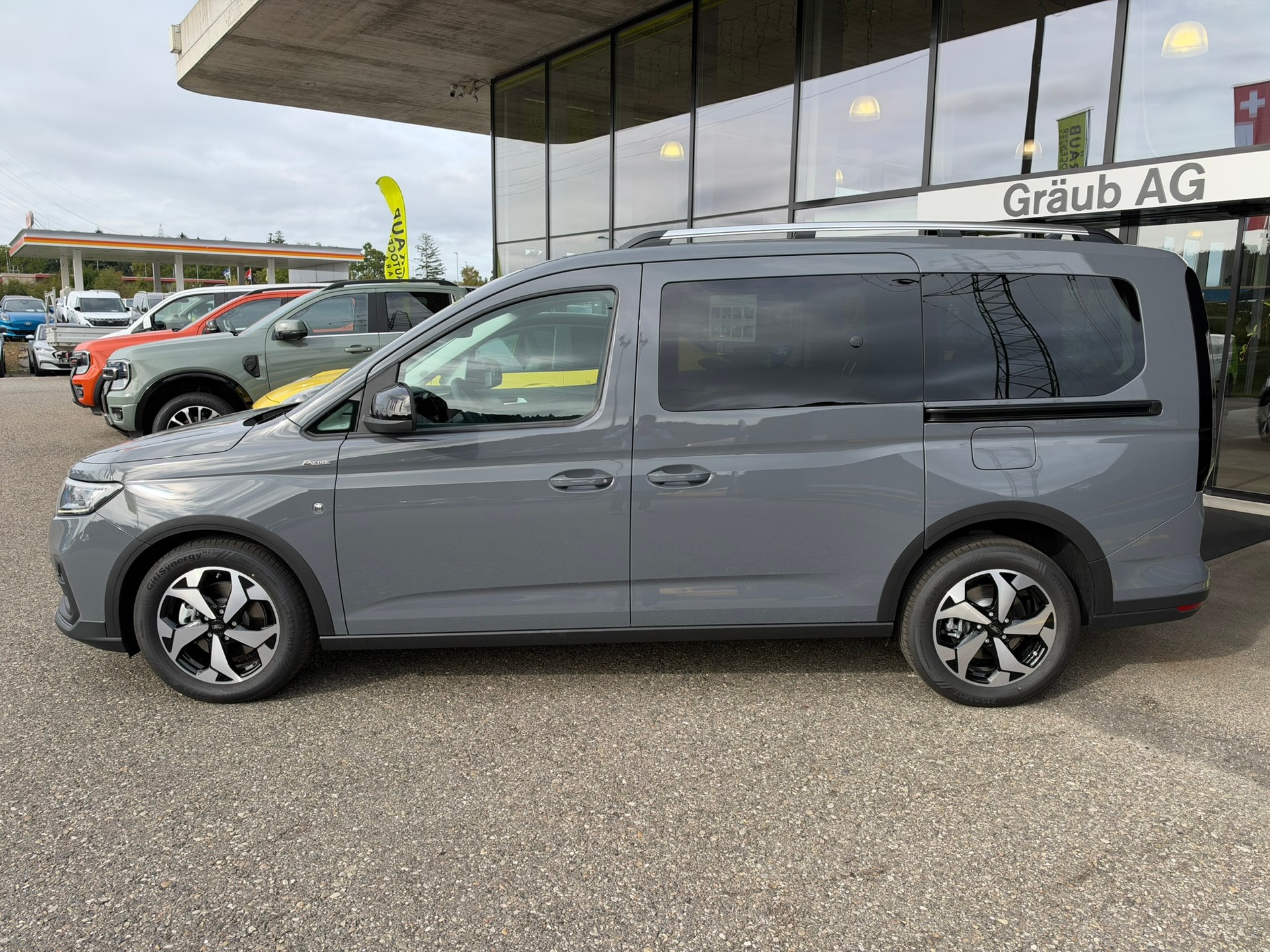 FORD Grand Tourneo Connect 2.0 EcoBlue AWD Active-image-3