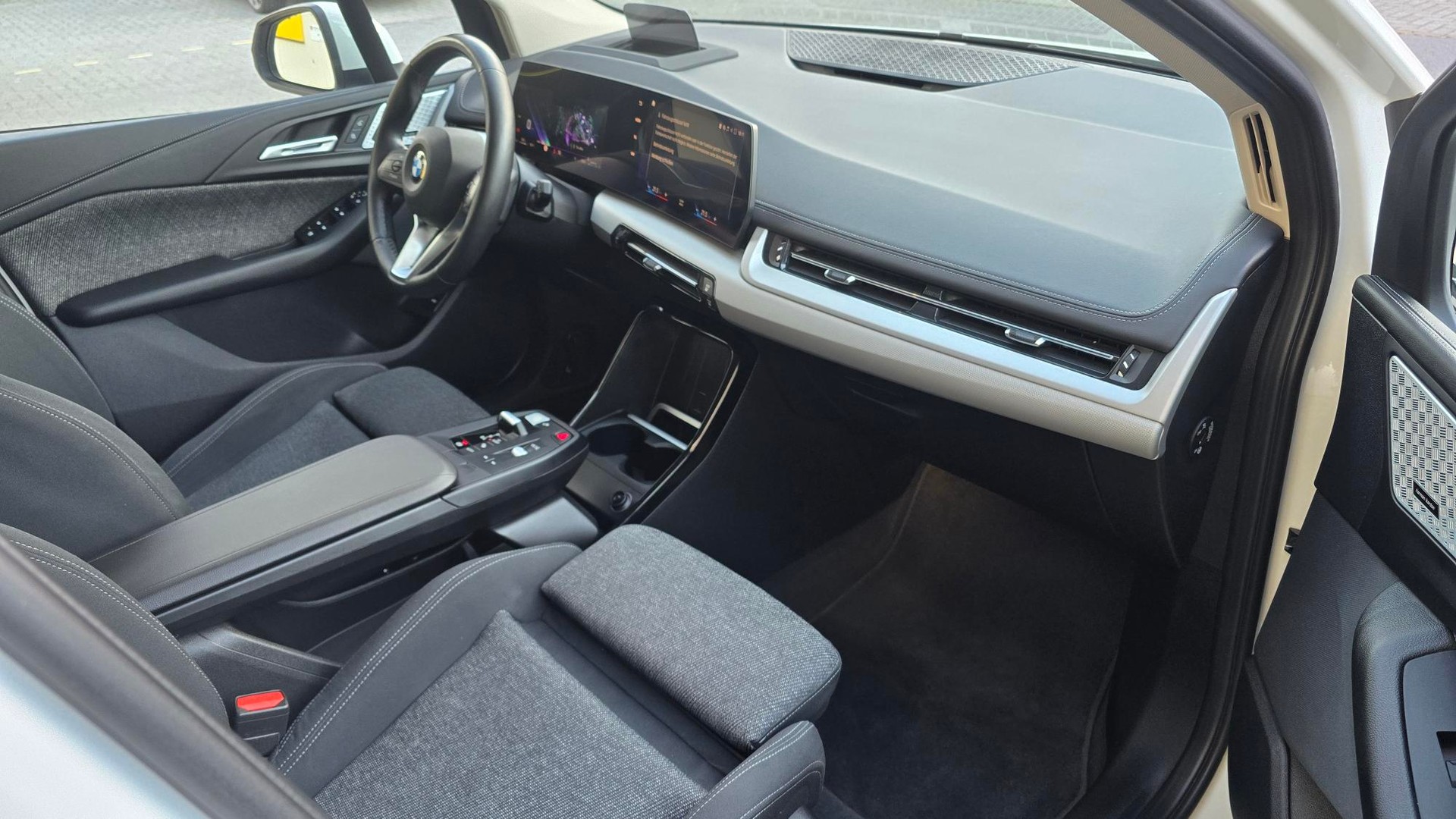 BMW 218d Active Tourer DKG-image-16