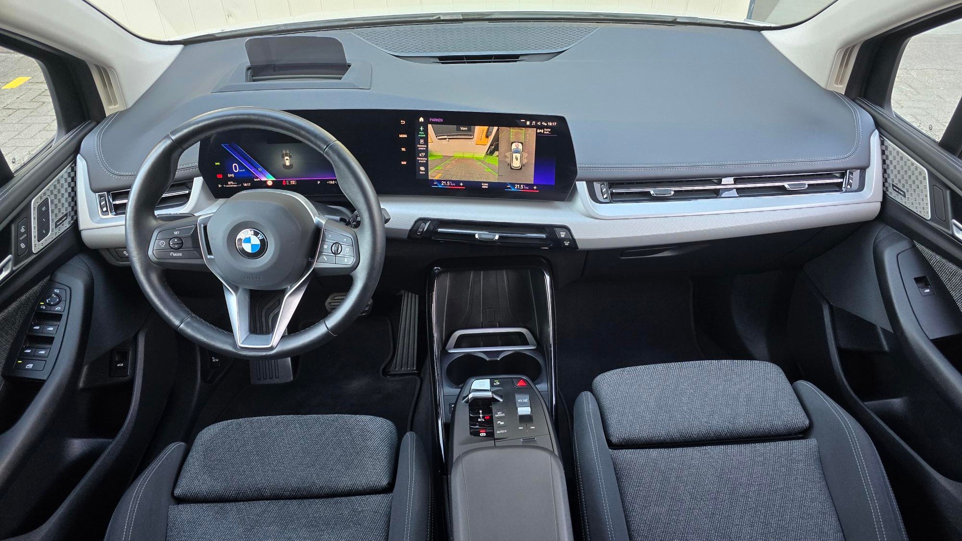 BMW 218d Active Tourer DKG-image-12