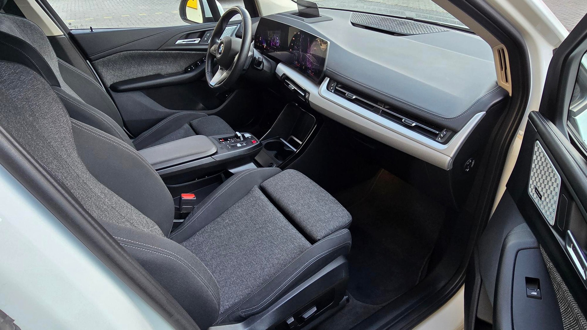 BMW 218d Active Tourer DKG-image-14