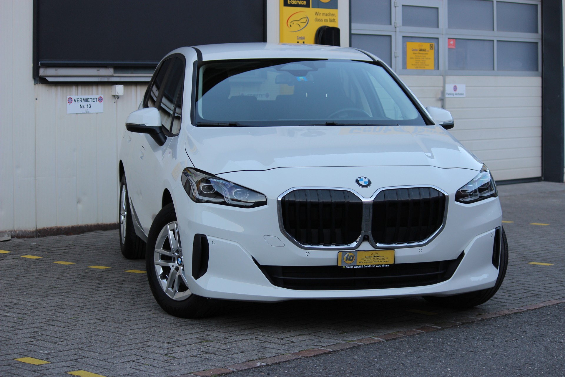 BMW 218d Active Tourer DKG-image-1