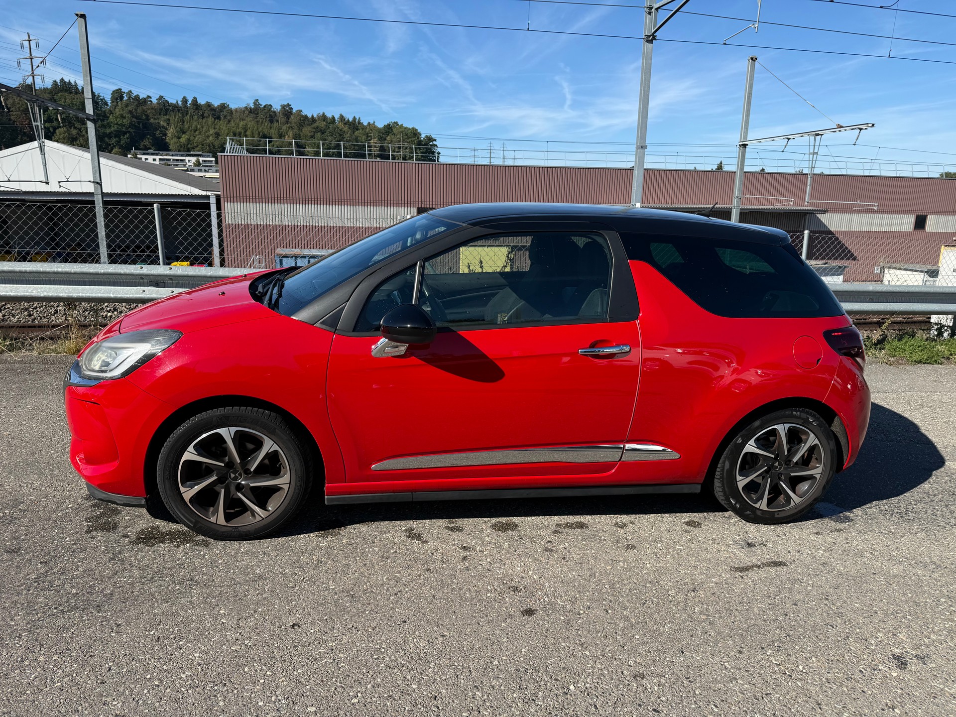 DS AUTOMOBILES DS 3 1.2 PureTech SO Chic EAT-image-2