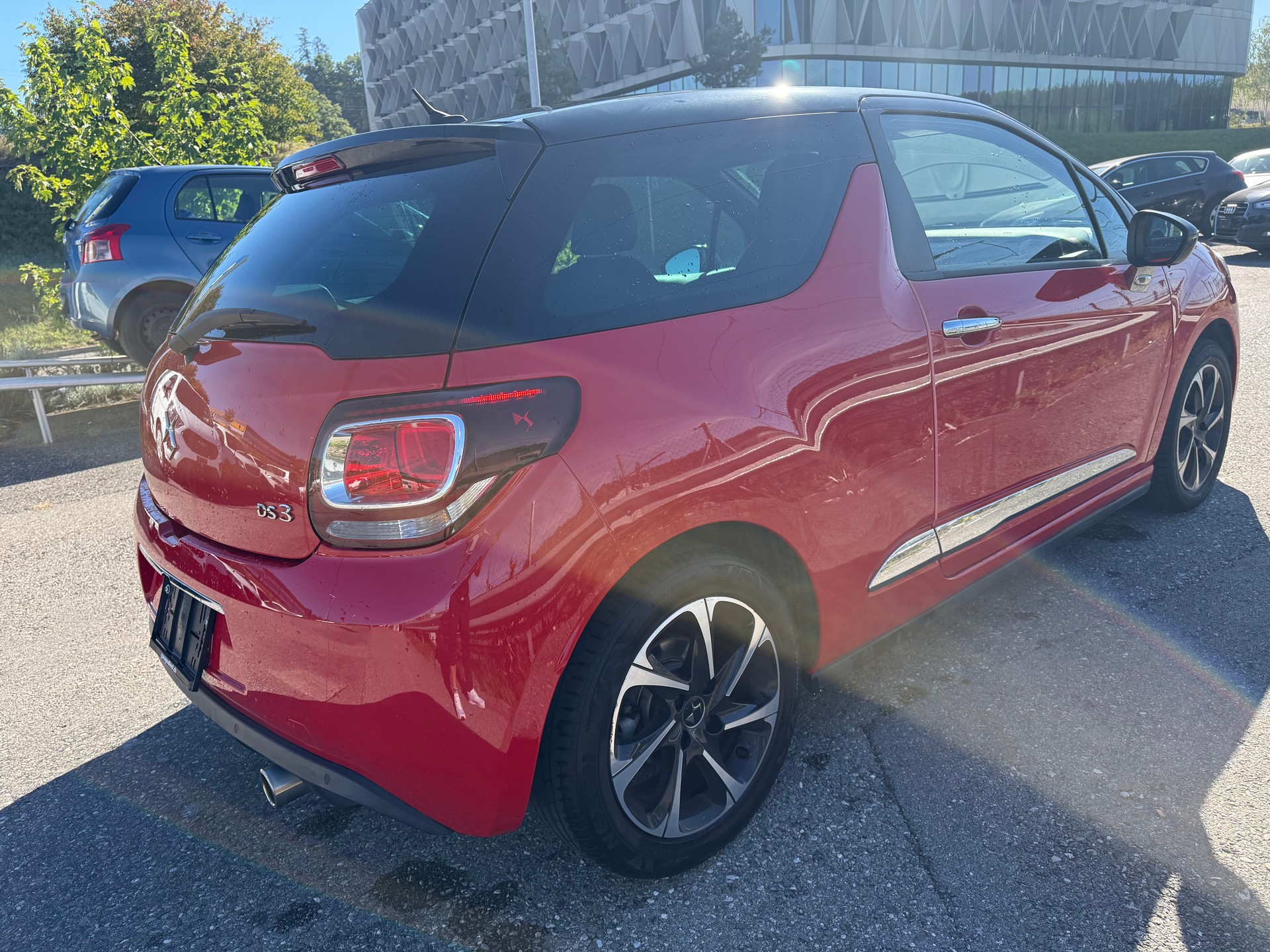 DS AUTOMOBILES DS 3 1.2 PureTech SO Chic EAT-image-4