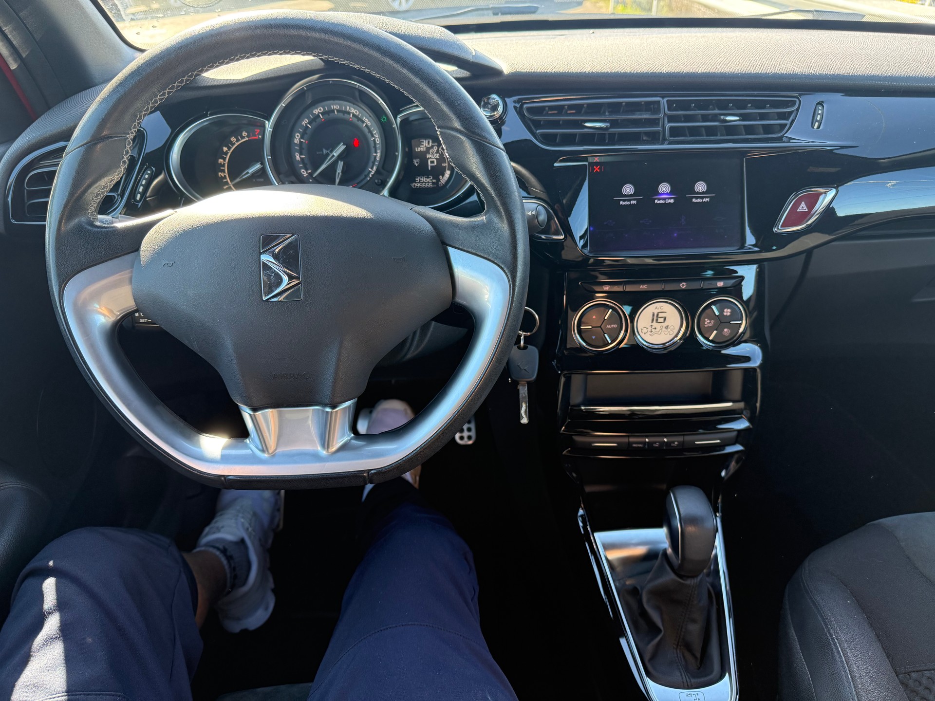 DS AUTOMOBILES DS 3 1.2 PureTech SO Chic EAT-image-9