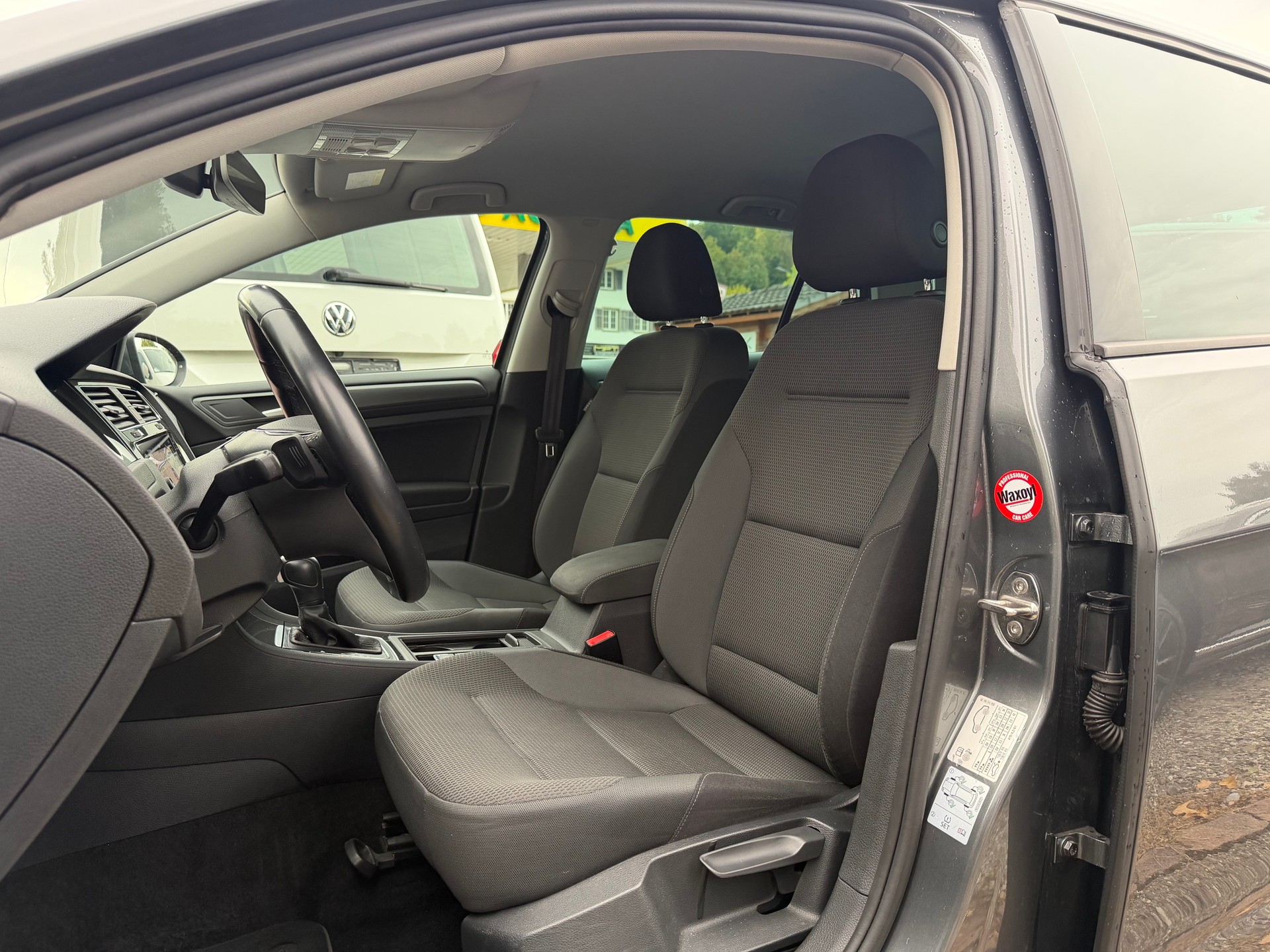VW Golf 1.5 TSI EVO Edition 45 DSG-image-4
