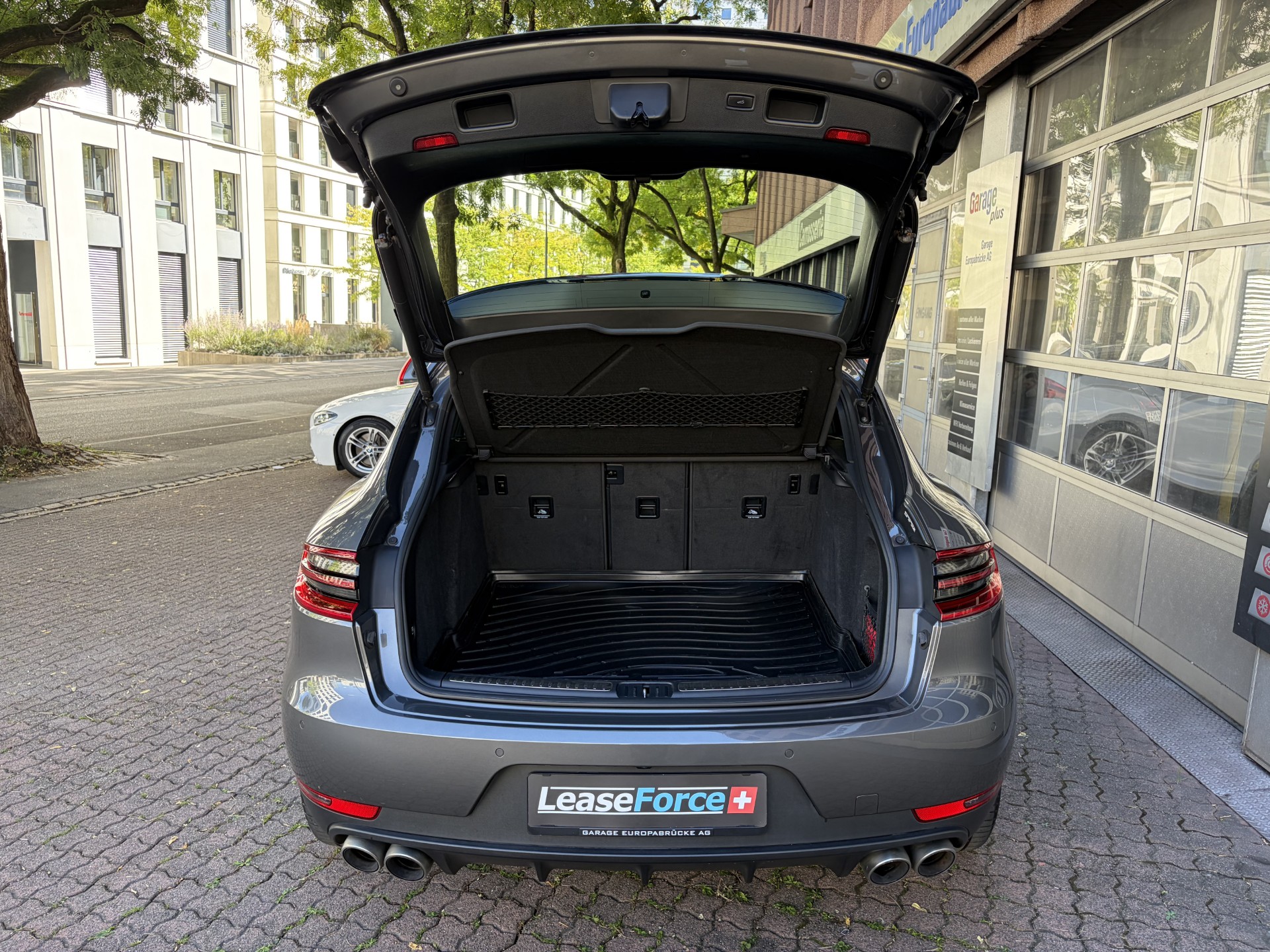 PORSCHE Macan S Diesel PDK-image-12
