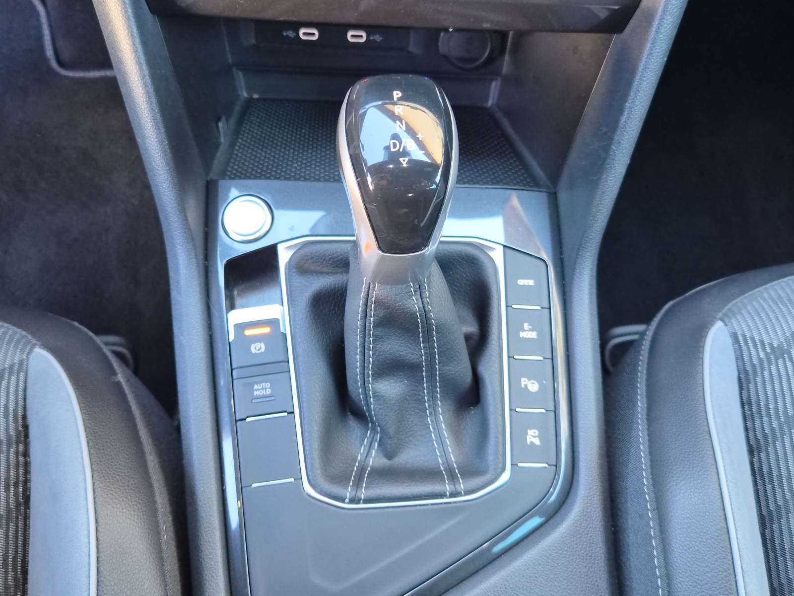 VW Tiguan 1.4TSI PHEV Selection DSG-image-12