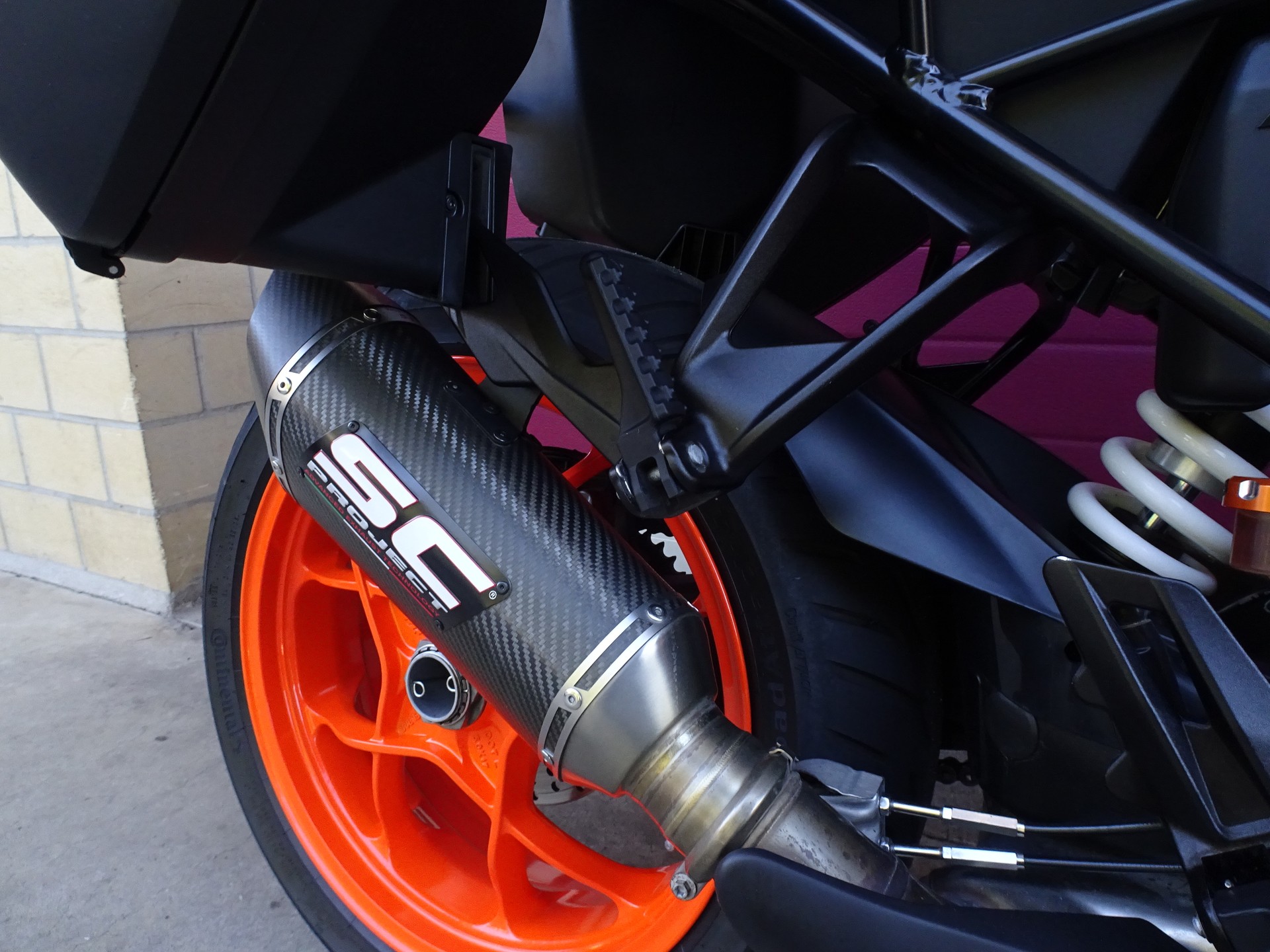 KTM 1290 Super Duke GT-image-13