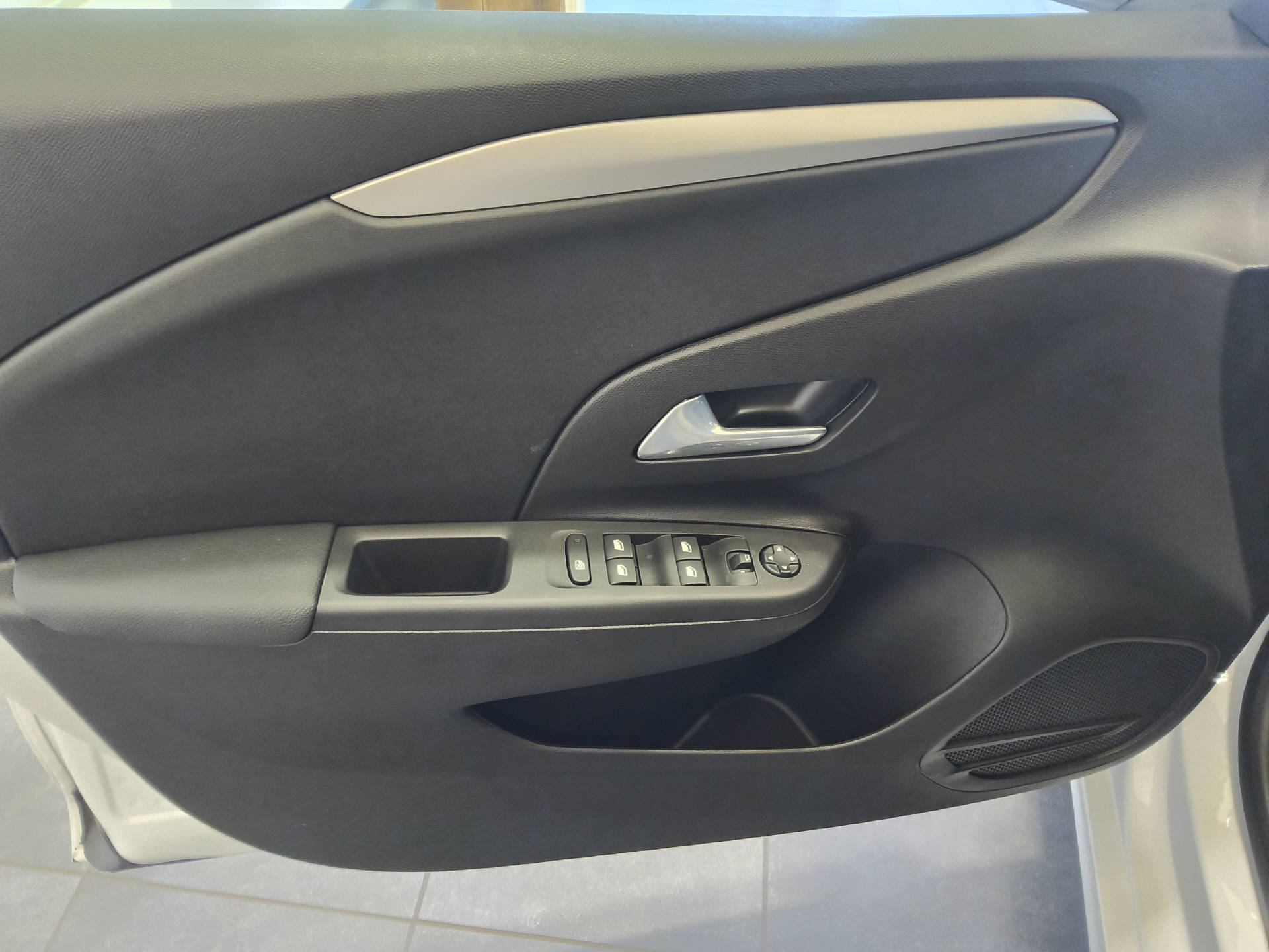 OPEL Corsa-e Edition-image-18