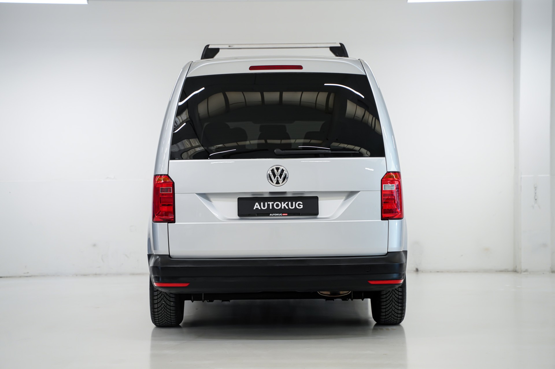 VW Caddy Maxi 2.0TDI BlueMotion Technology-image-5