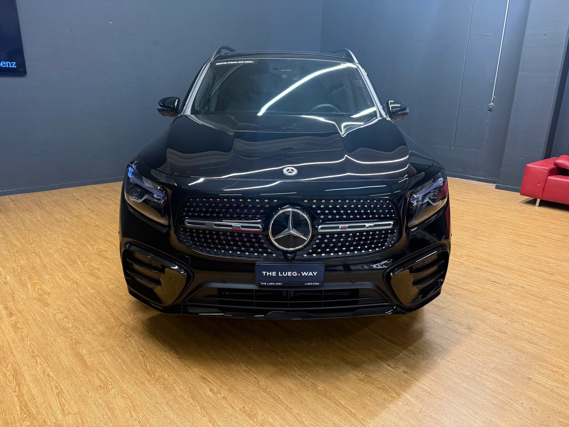 MERCEDES-BENZ GLB 220 d 4M - AMG / DISTRONIC / 360 Grad Kamera / Head-Up Display-image-4
