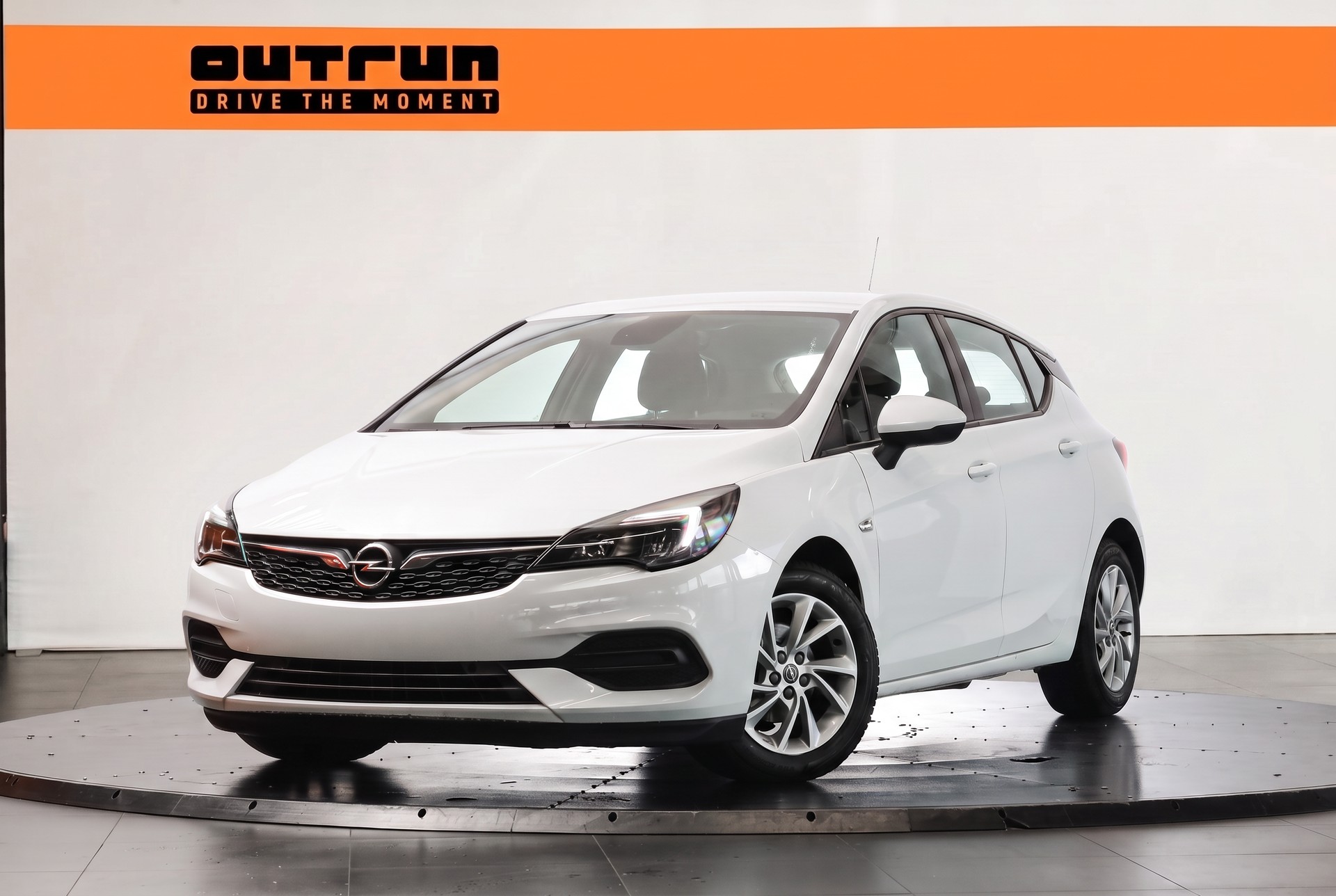 OPEL Astra 1.2i Turbo Edition • 145 ch • Siège ergonomique AGR • Apple CarPlay-image-0