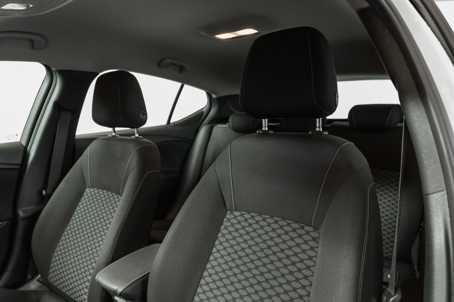 OPEL Astra 1.2i Turbo Edition • 145 ch • Siège ergonomique AGR • Apple CarPlay-image-11