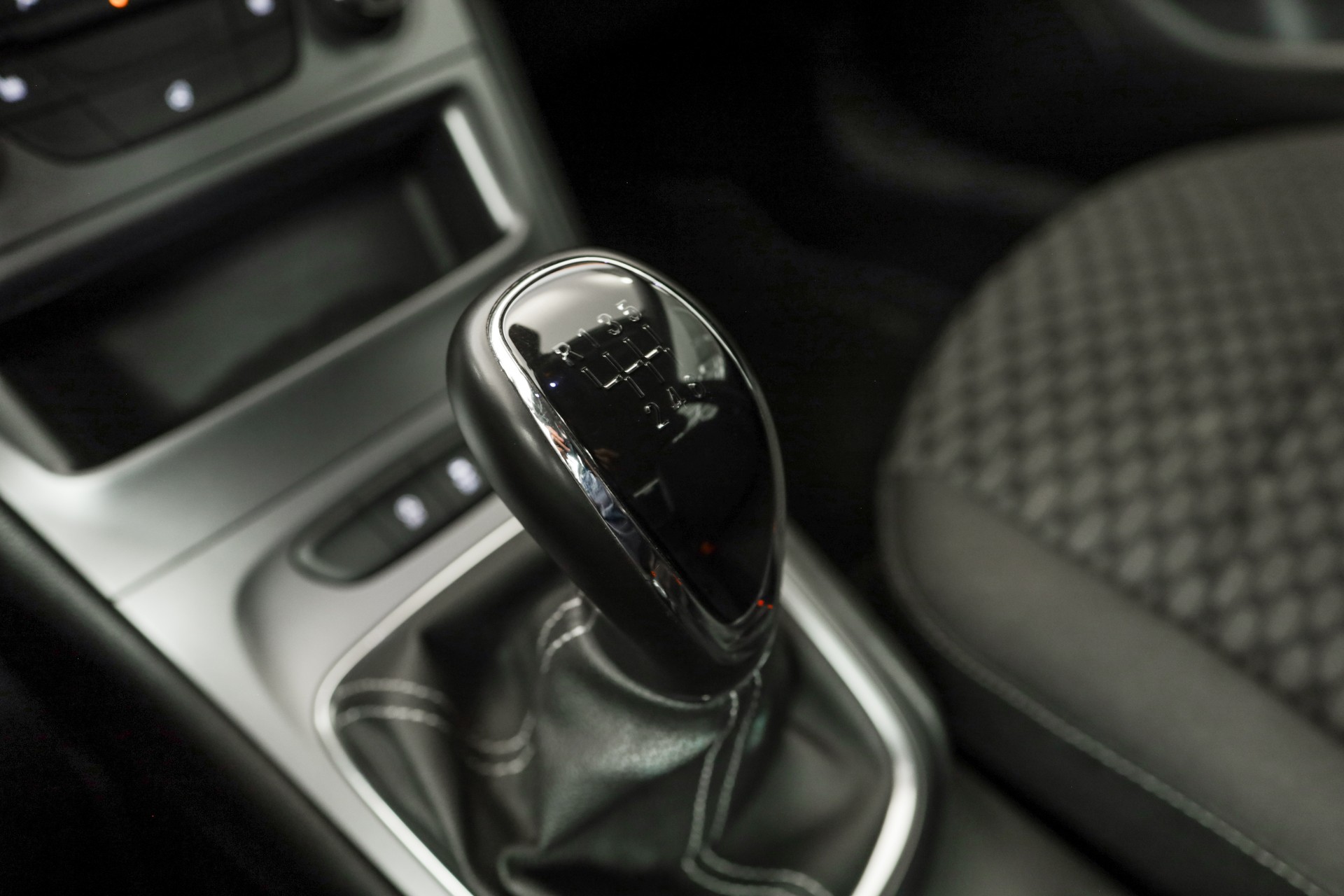 OPEL Astra 1.2i Turbo Edition • 145 ch • Siège ergonomique AGR • Apple CarPlay-image-20