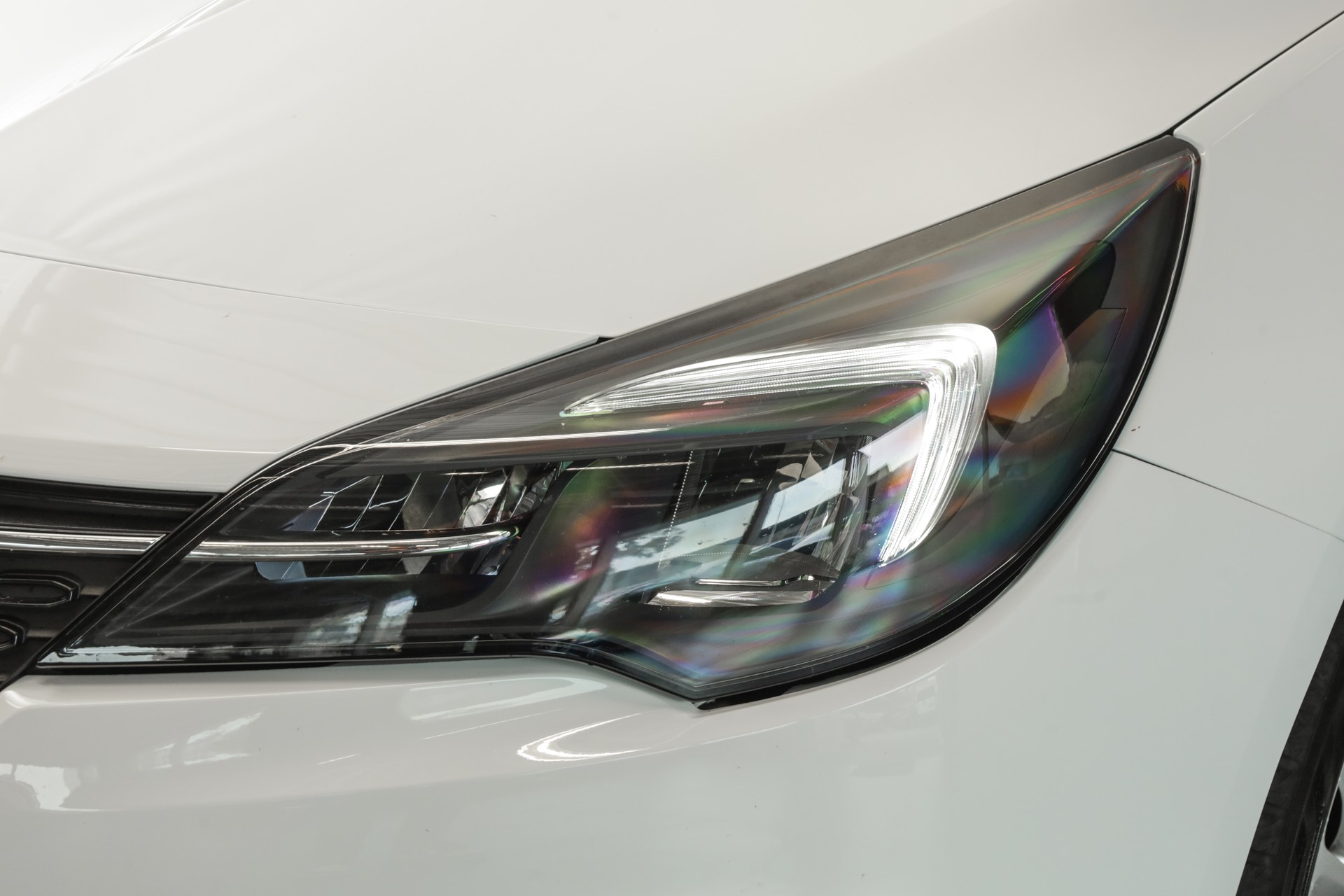 OPEL Astra 1.2i Turbo Edition • 145 ch • Siège ergonomique AGR • Apple CarPlay-image-6