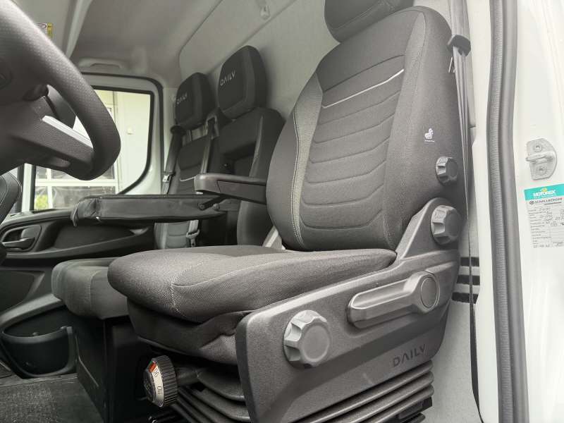 IVECO Daily 35 S 18HA8 K.-Ch. 3750 3.0 H-PI 176 Koffer Hebebühne-image-6