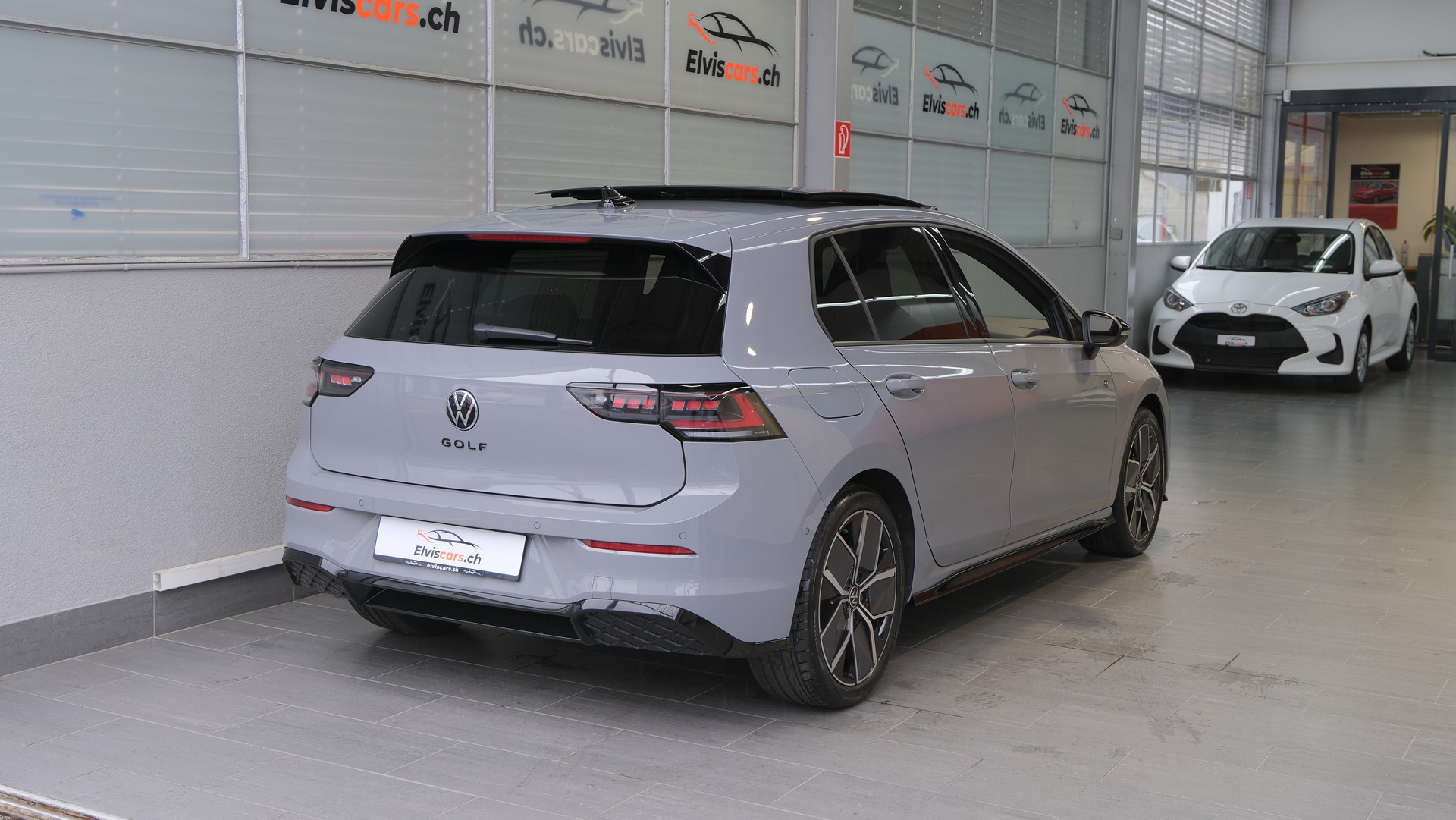 VW Golf 1.5 e TSI mHEV R-Line DSG " Black Style "-image-23