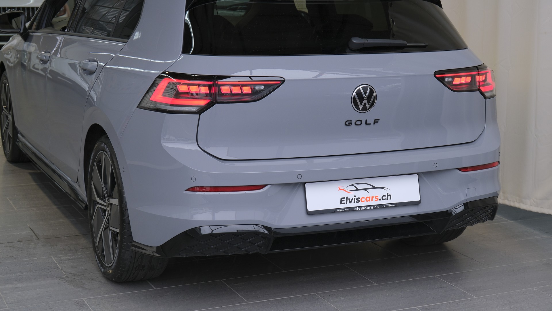 VW Golf 1.5 e TSI mHEV R-Line DSG " Black Style "-image-13