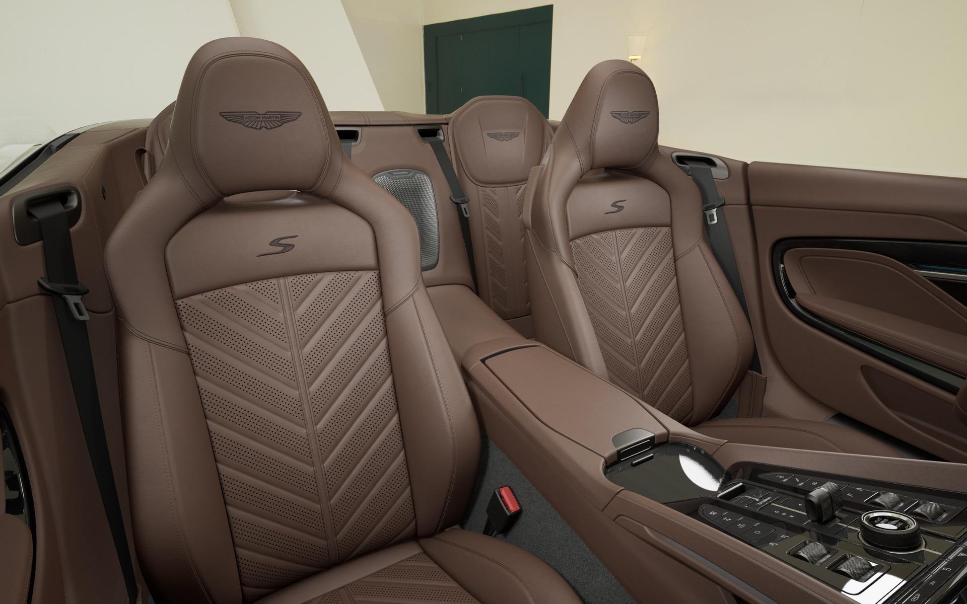 ASTON MARTIN DB12 Volante 4.0 S V8 Bi-Turbo-image-30