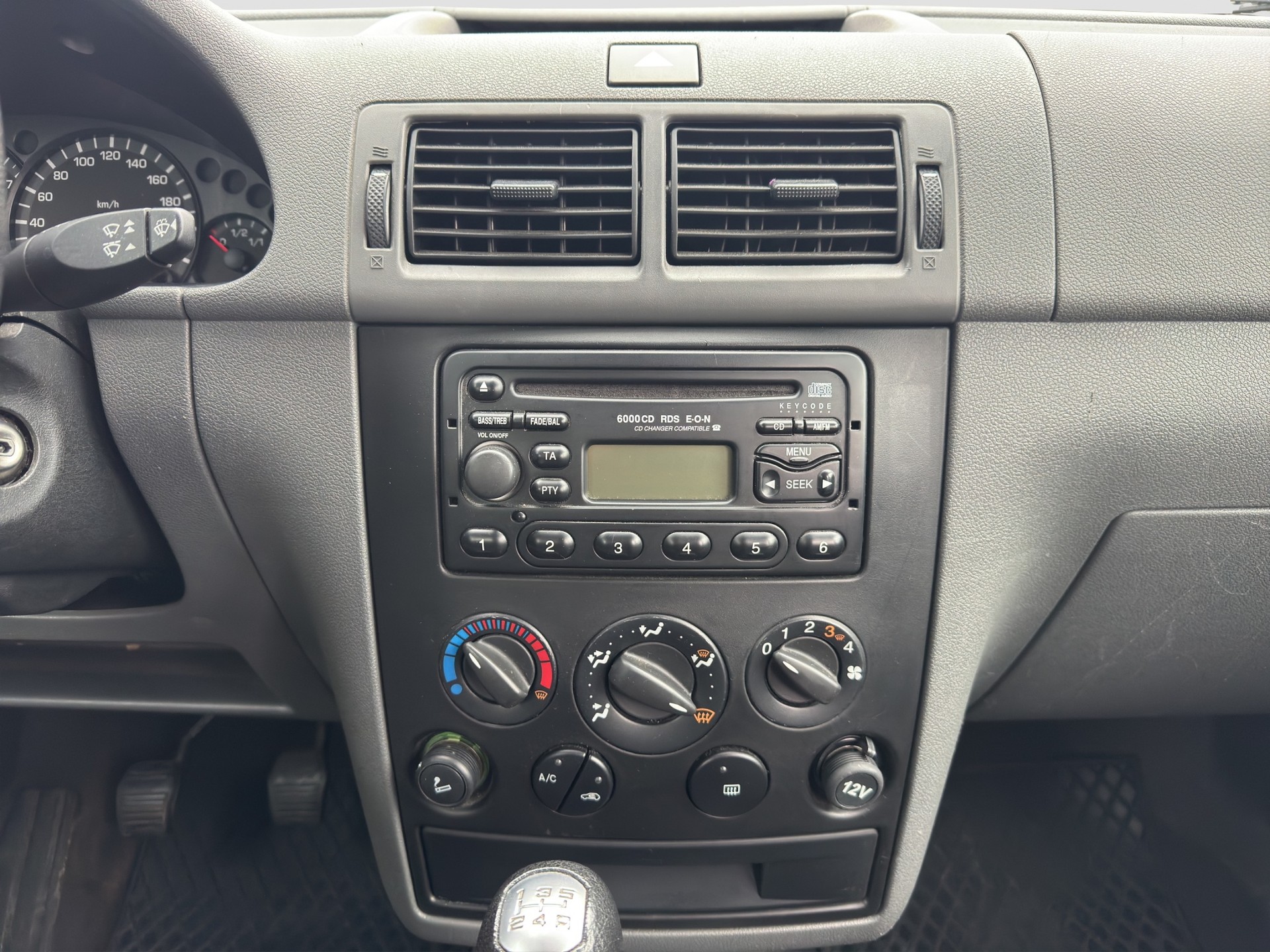 FORD Tourneo Connect 1.8-image-4