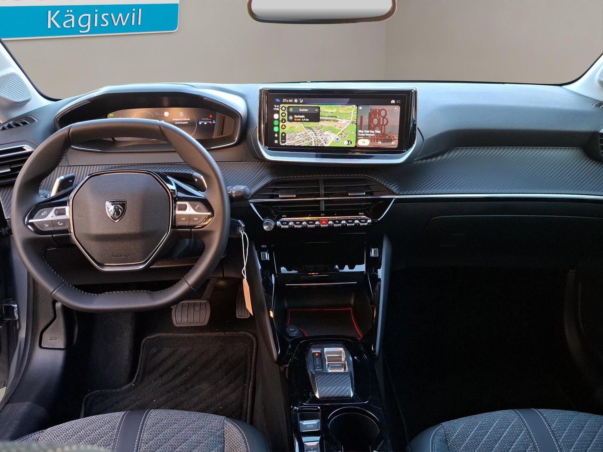 PEUGEOT 208 1.2 PureTech 100 Allure-image-8
