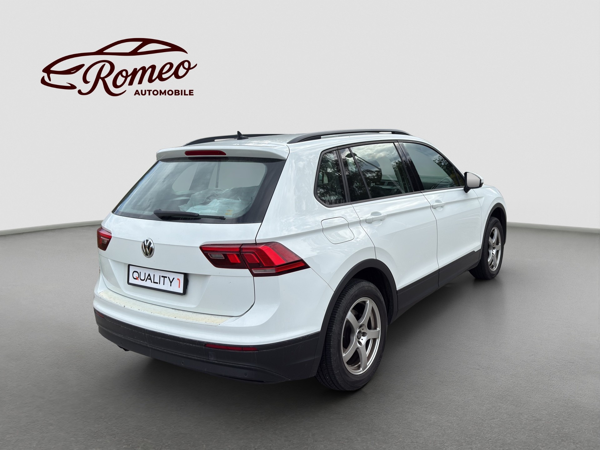 VW Tiguan 2.0 TDI SCR Comfortline 4Motion DSG ** Frisch ab MFK und Service ** CH Auto ** 1. Hand **-image-5