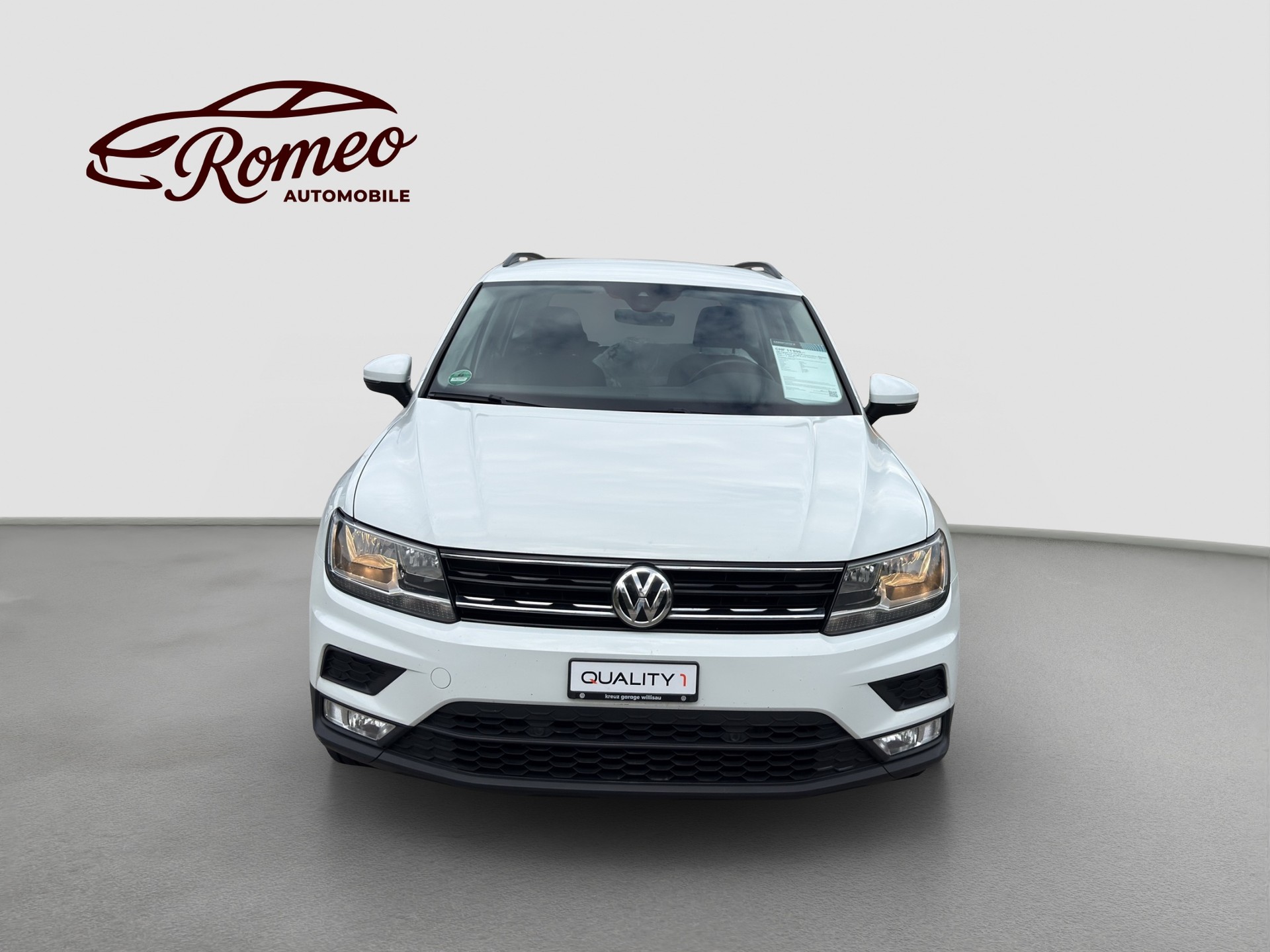 VW Tiguan 2.0 TDI SCR Comfortline 4Motion DSG ** Frisch ab MFK und Service ** CH Auto ** 1. Hand **-image-1