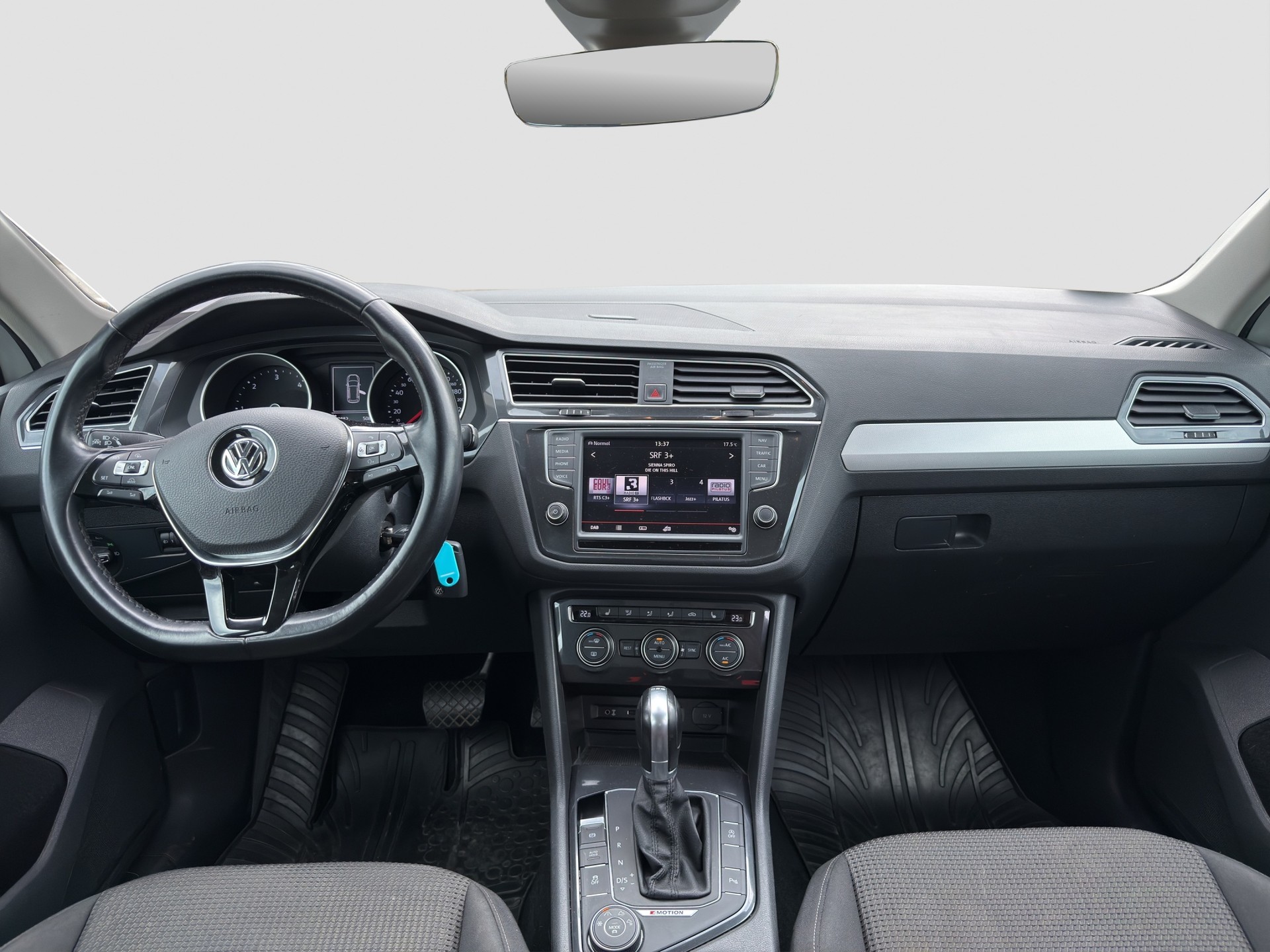 VW Tiguan 2.0 TDI SCR Comfortline 4Motion DSG ** Frisch ab MFK und Service ** CH Auto ** 1. Hand **-image-9